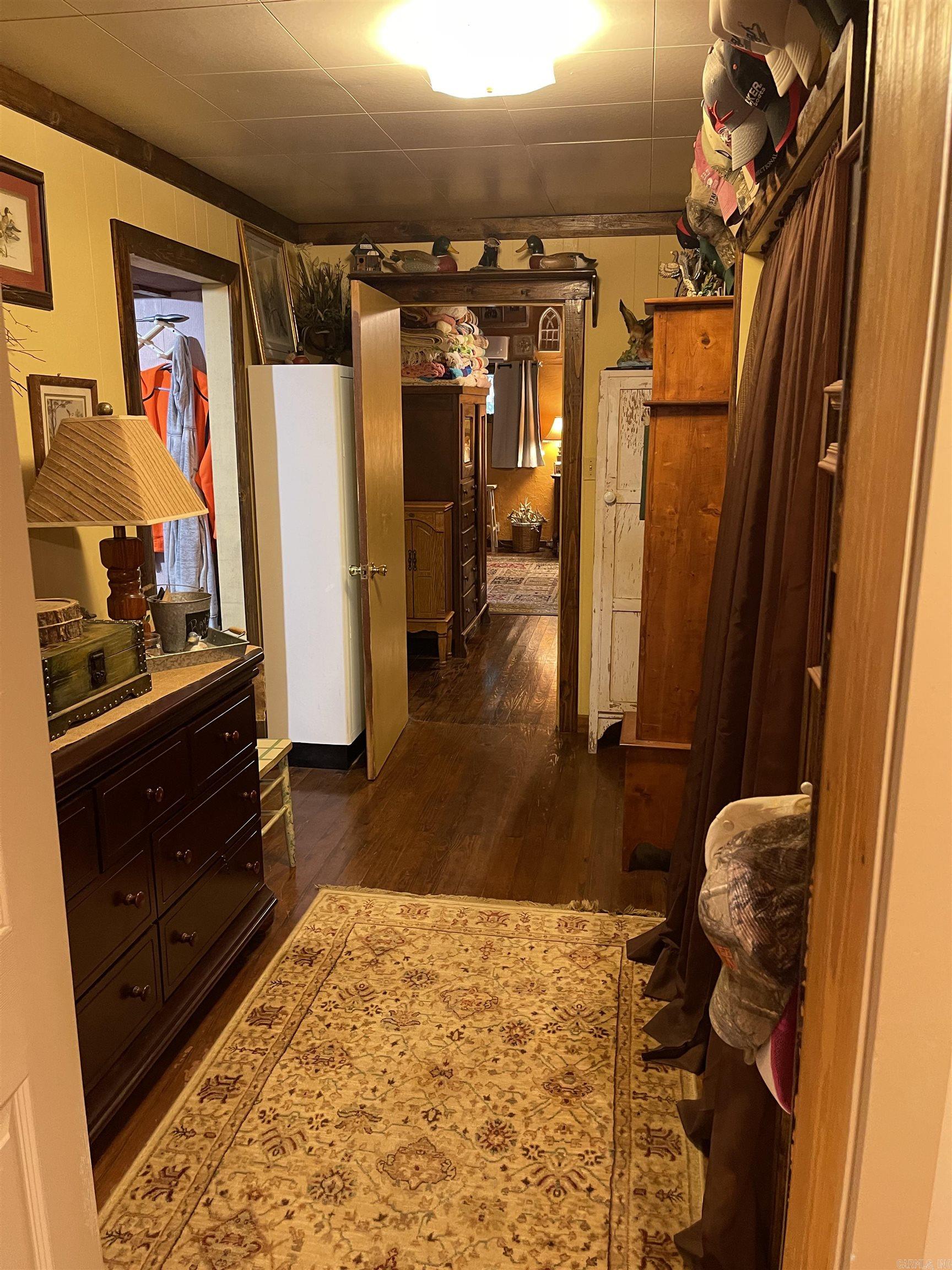 FRONTIER CANYON - Residential