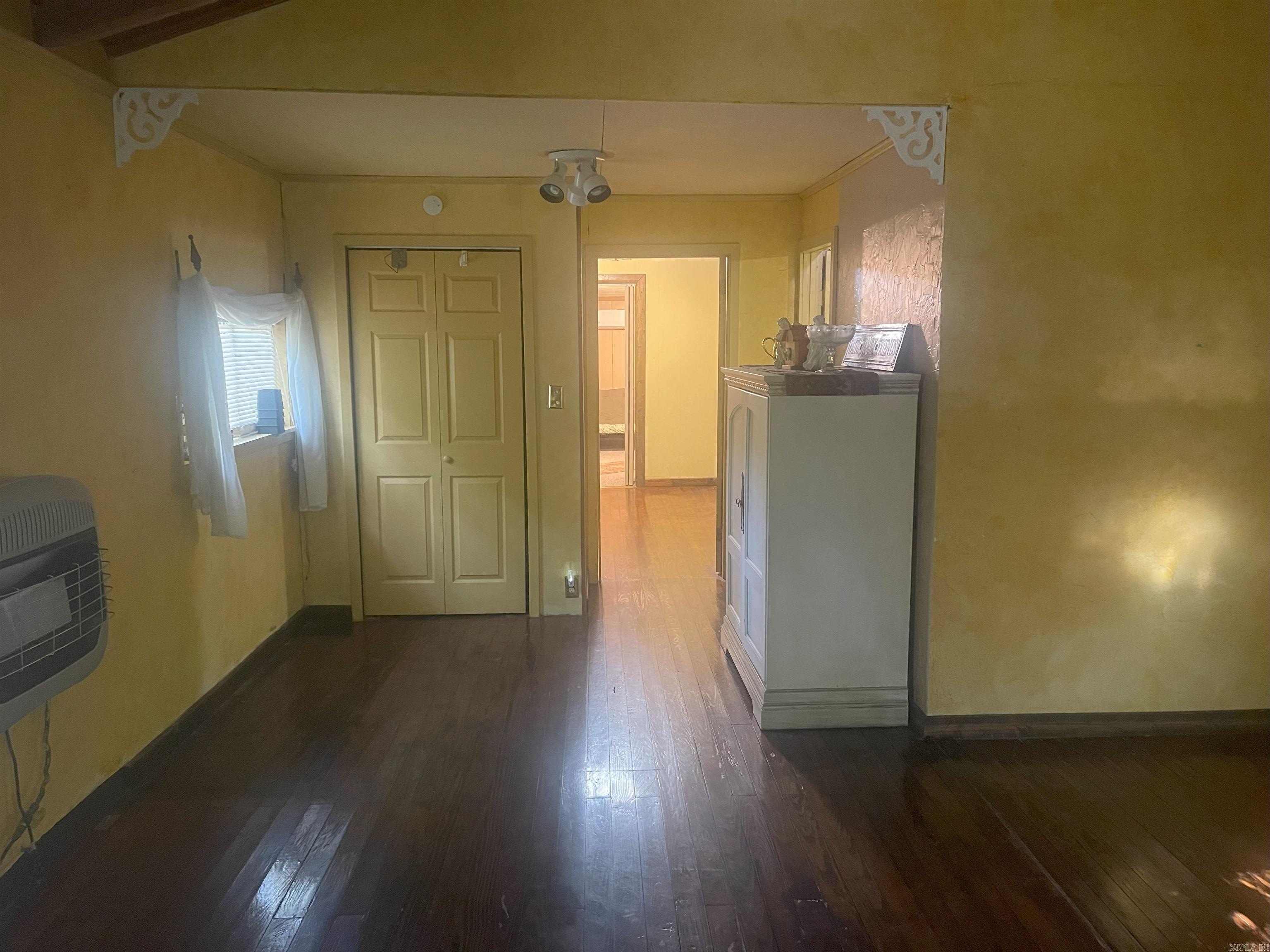 FRONTIER CANYON - Residential