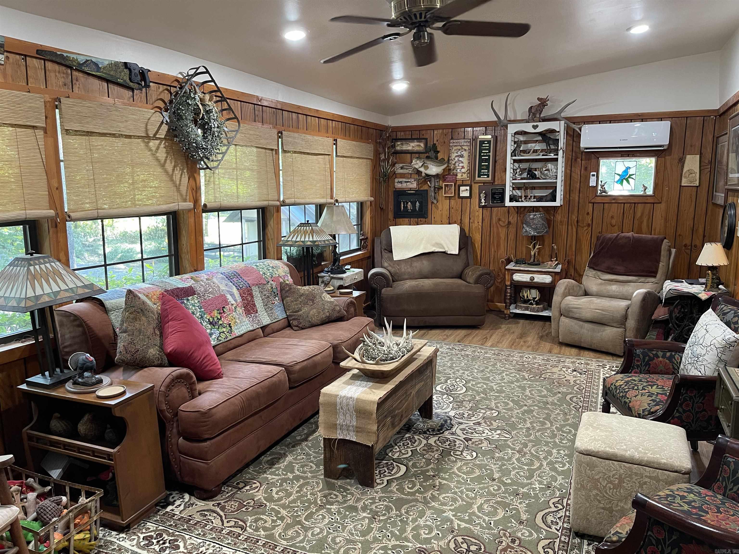 FRONTIER CANYON - Residential