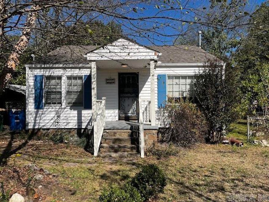 Lovely 3 bedroom, 1 bath, over 1000 Sq. Ft. All new flooring, appliances, counter tops, fully fenced back yard with covered open deck. Adorable home, don't miss out on this great opportunity for your first new home or investment opportunity!