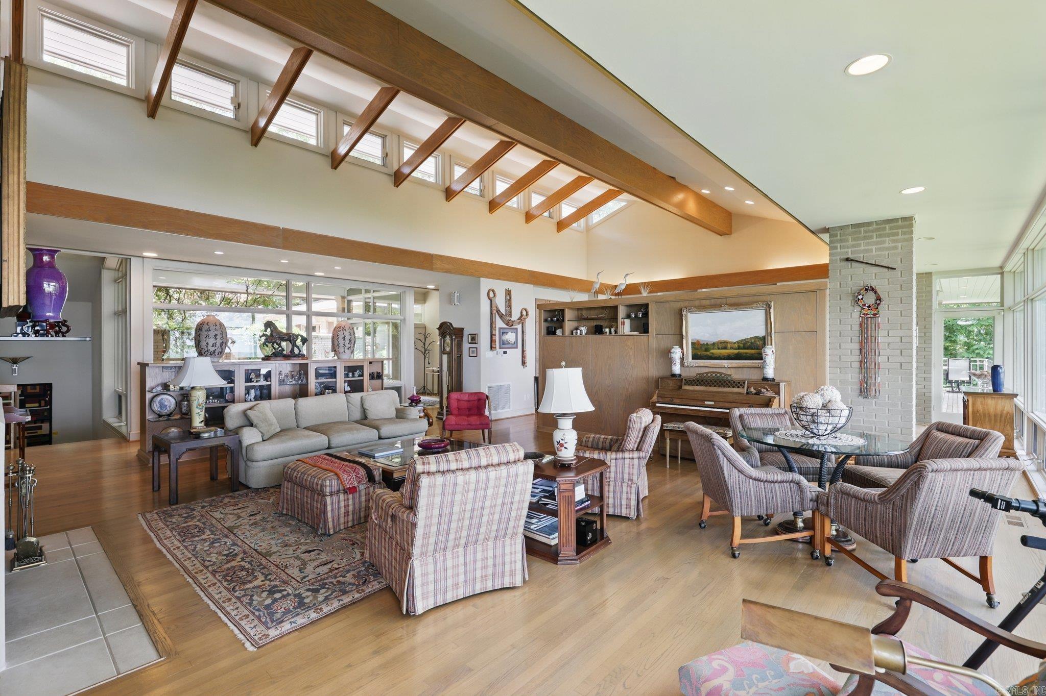 RIVERVIEW POINT - Residential