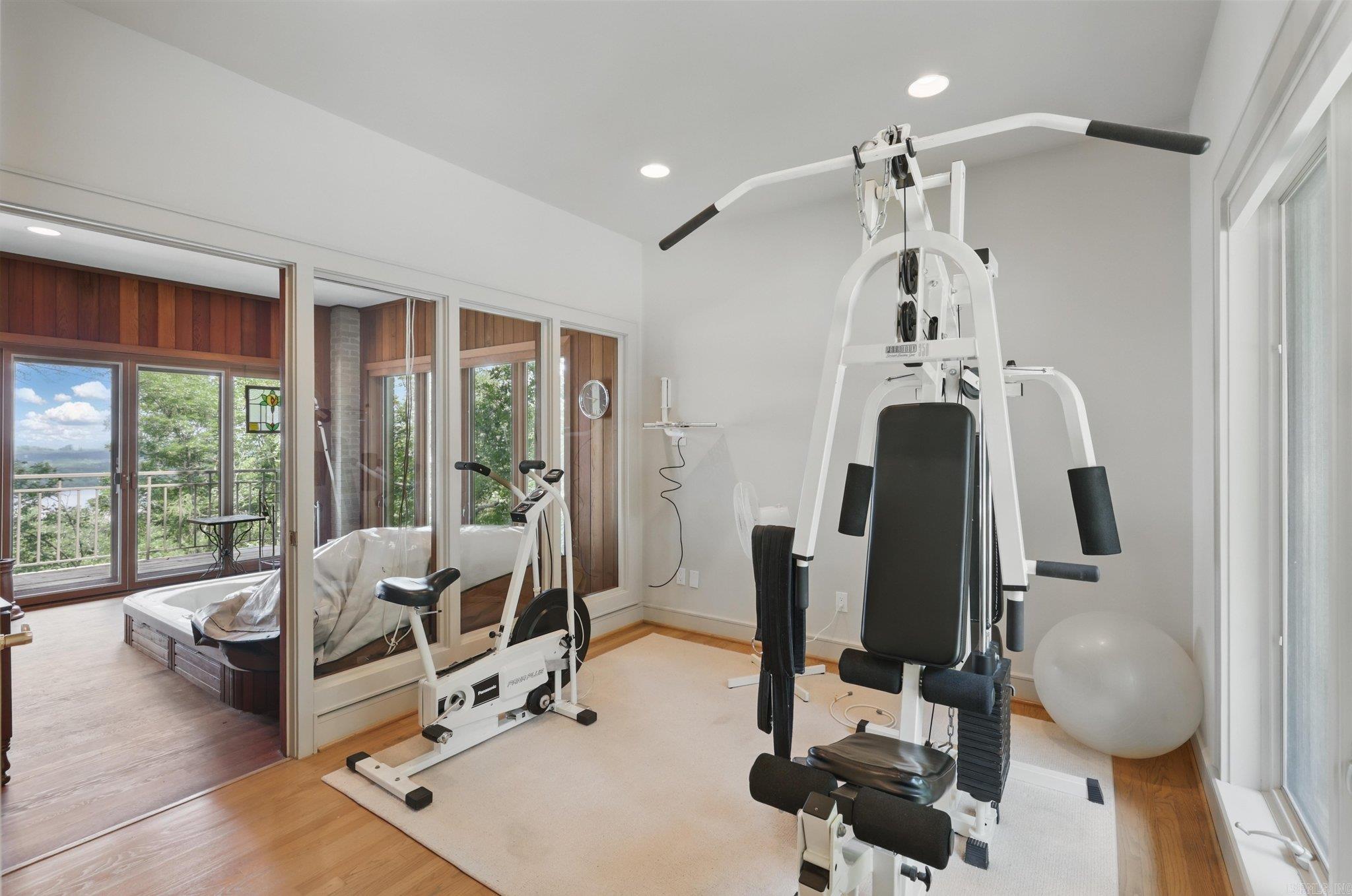 RIVERVIEW POINT - Residential