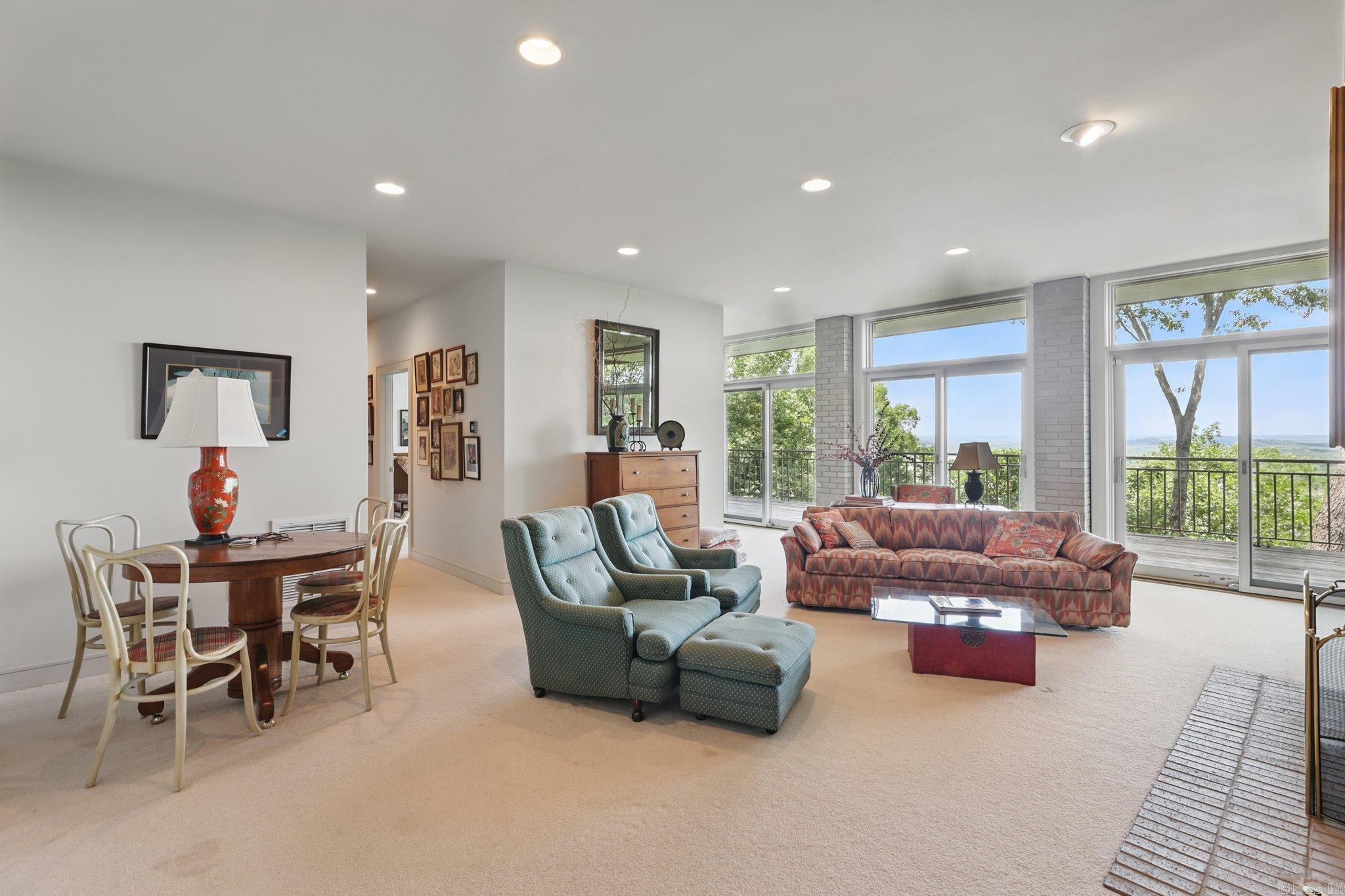 RIVERVIEW POINT - Residential