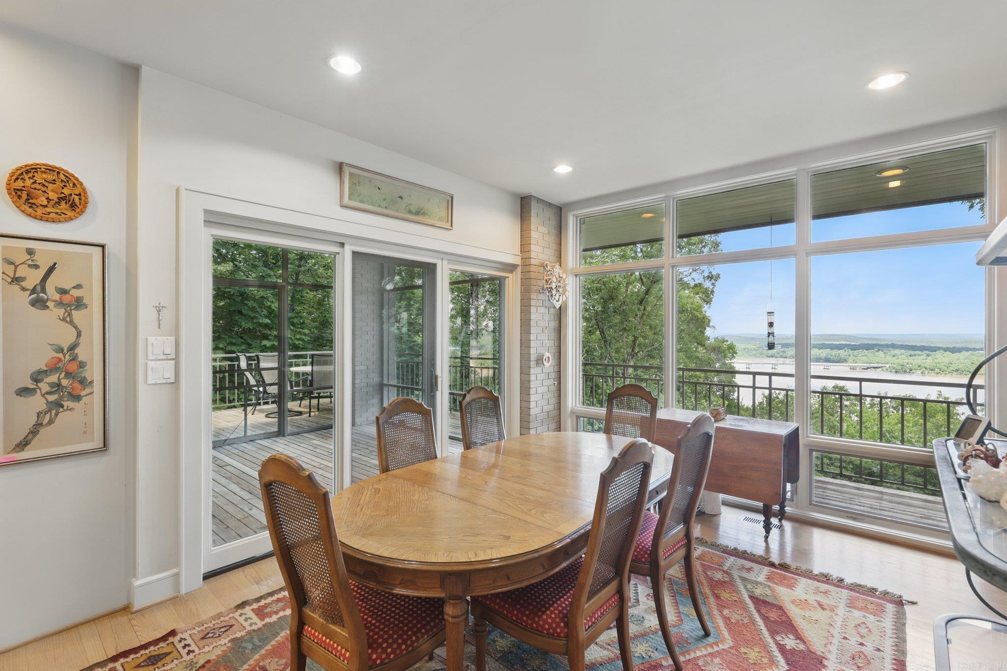 RIVERVIEW POINT - Residential