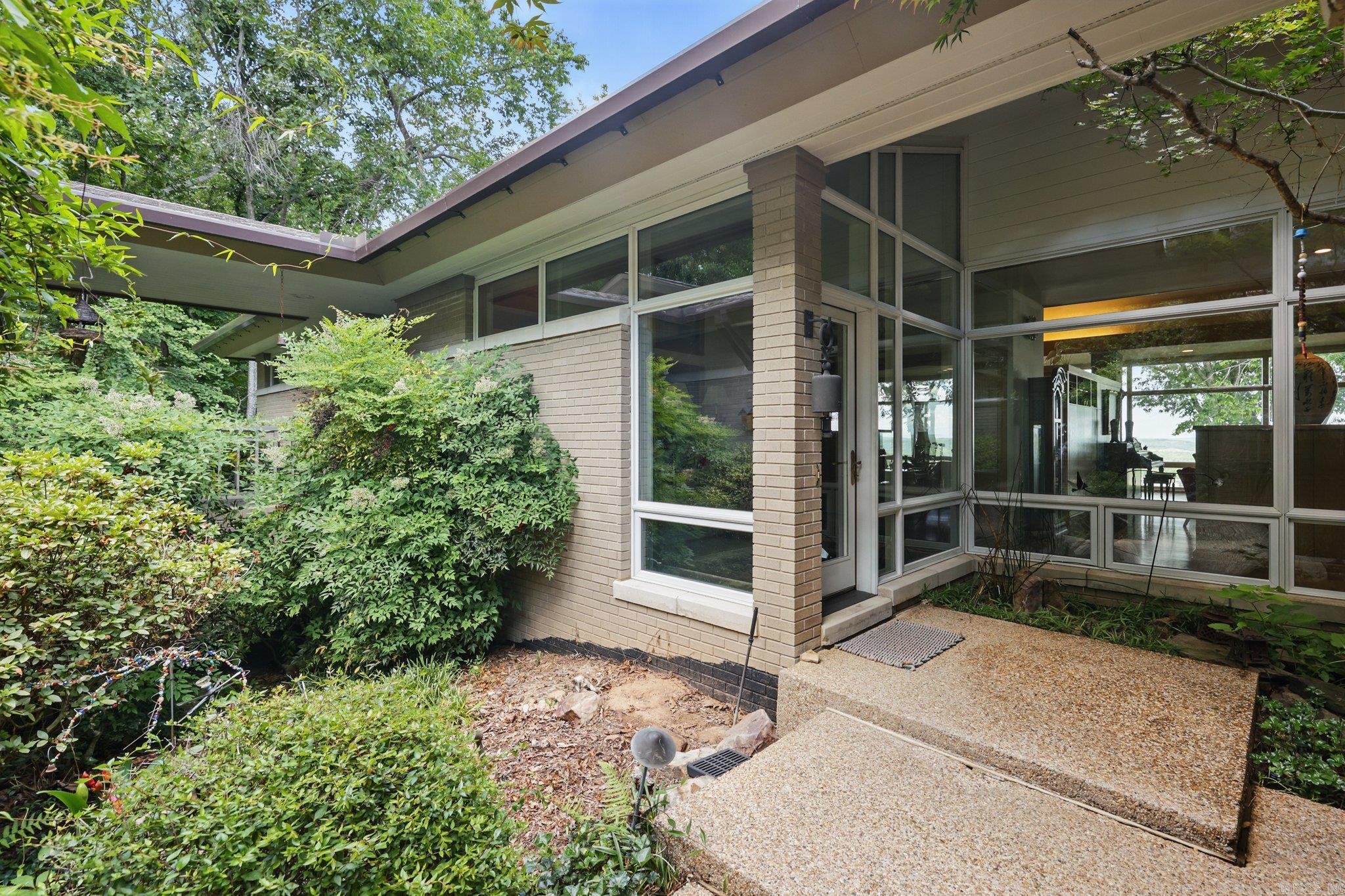 RIVERVIEW POINT - Residential