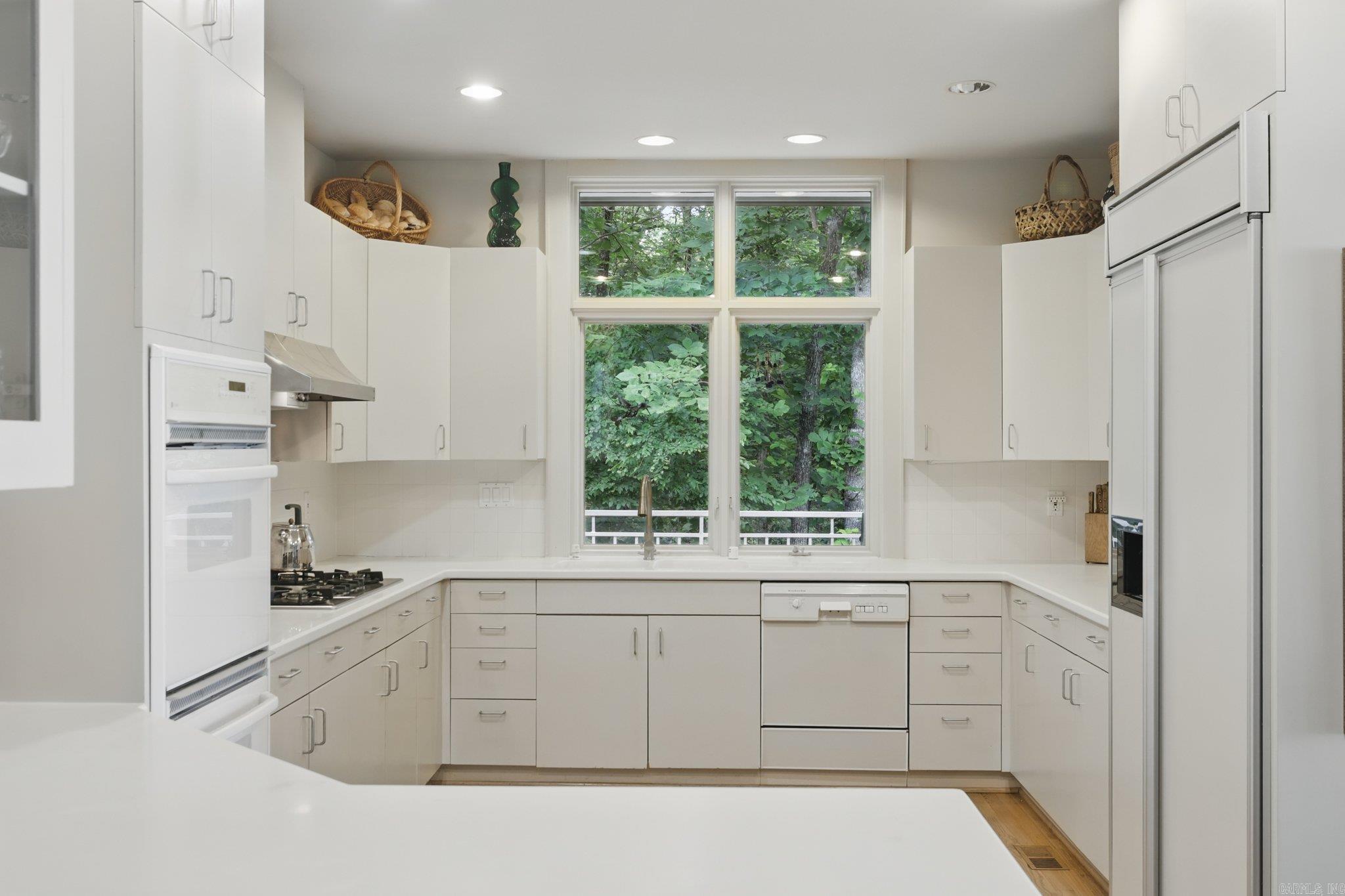 RIVERVIEW POINT - Residential