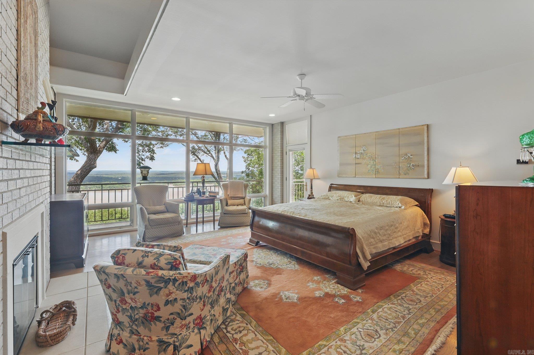 RIVERVIEW POINT - Residential