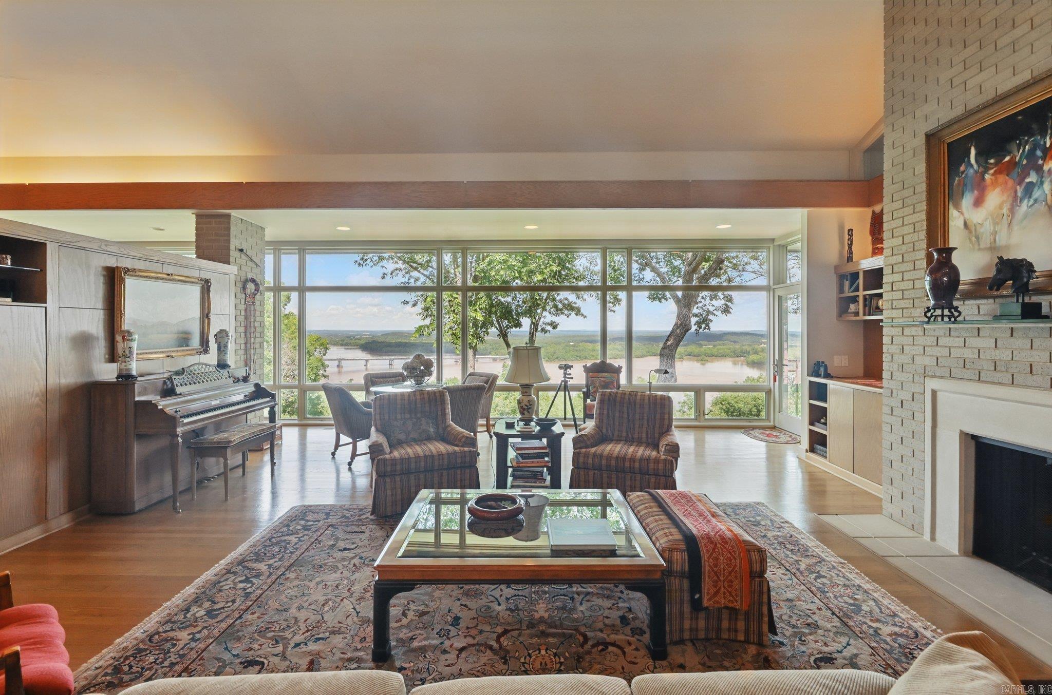 RIVERVIEW POINT - Residential