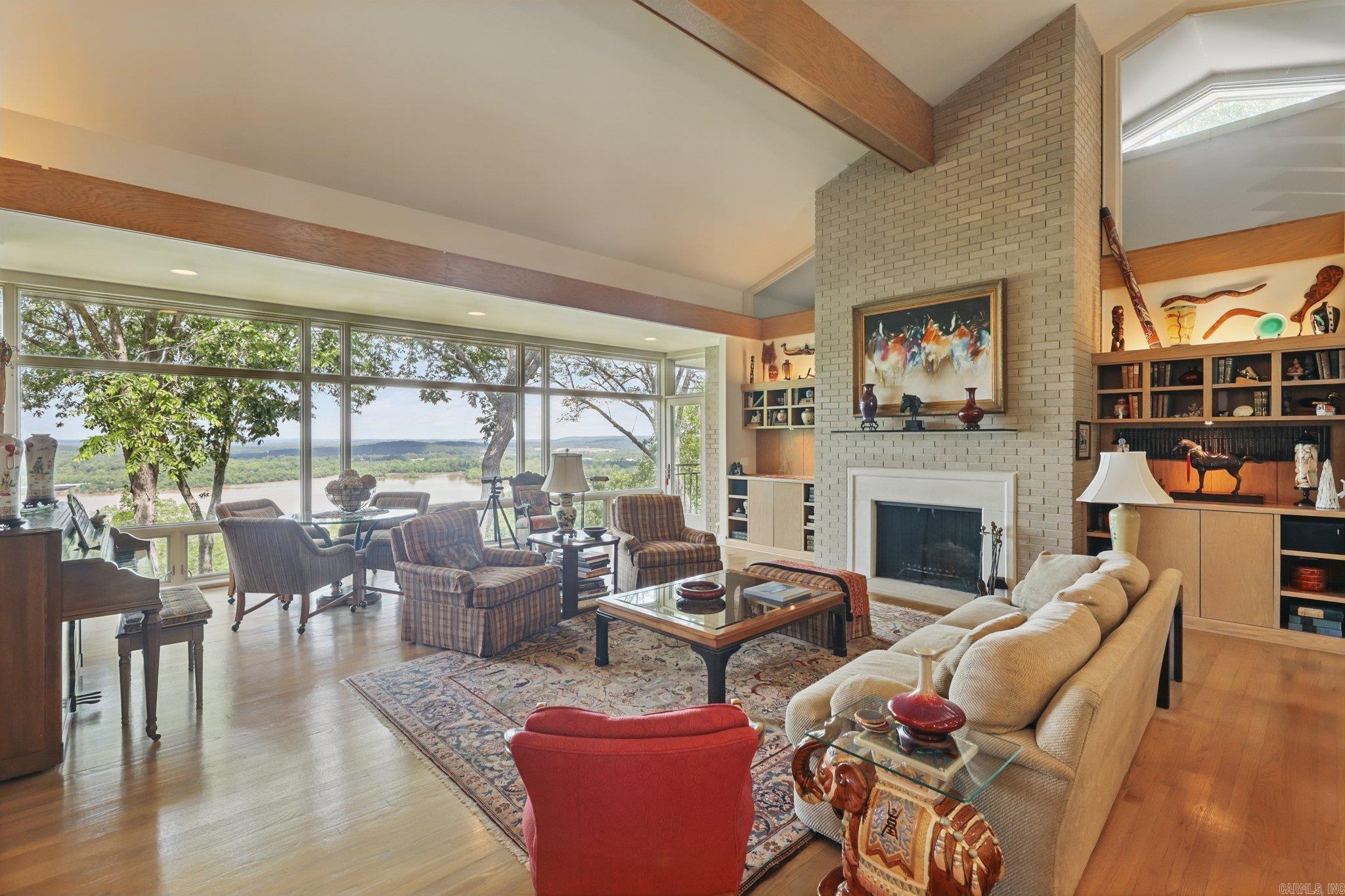 RIVERVIEW POINT - Residential