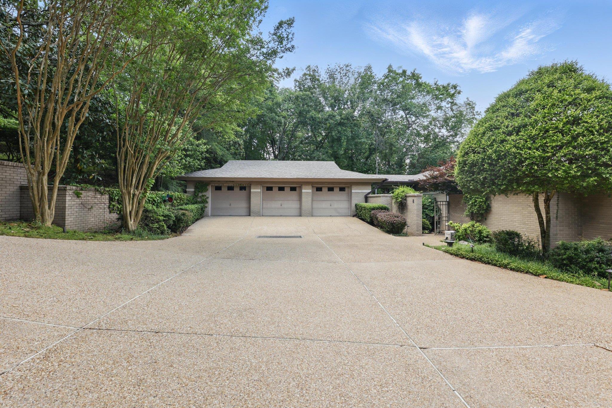 RIVERVIEW POINT - Residential