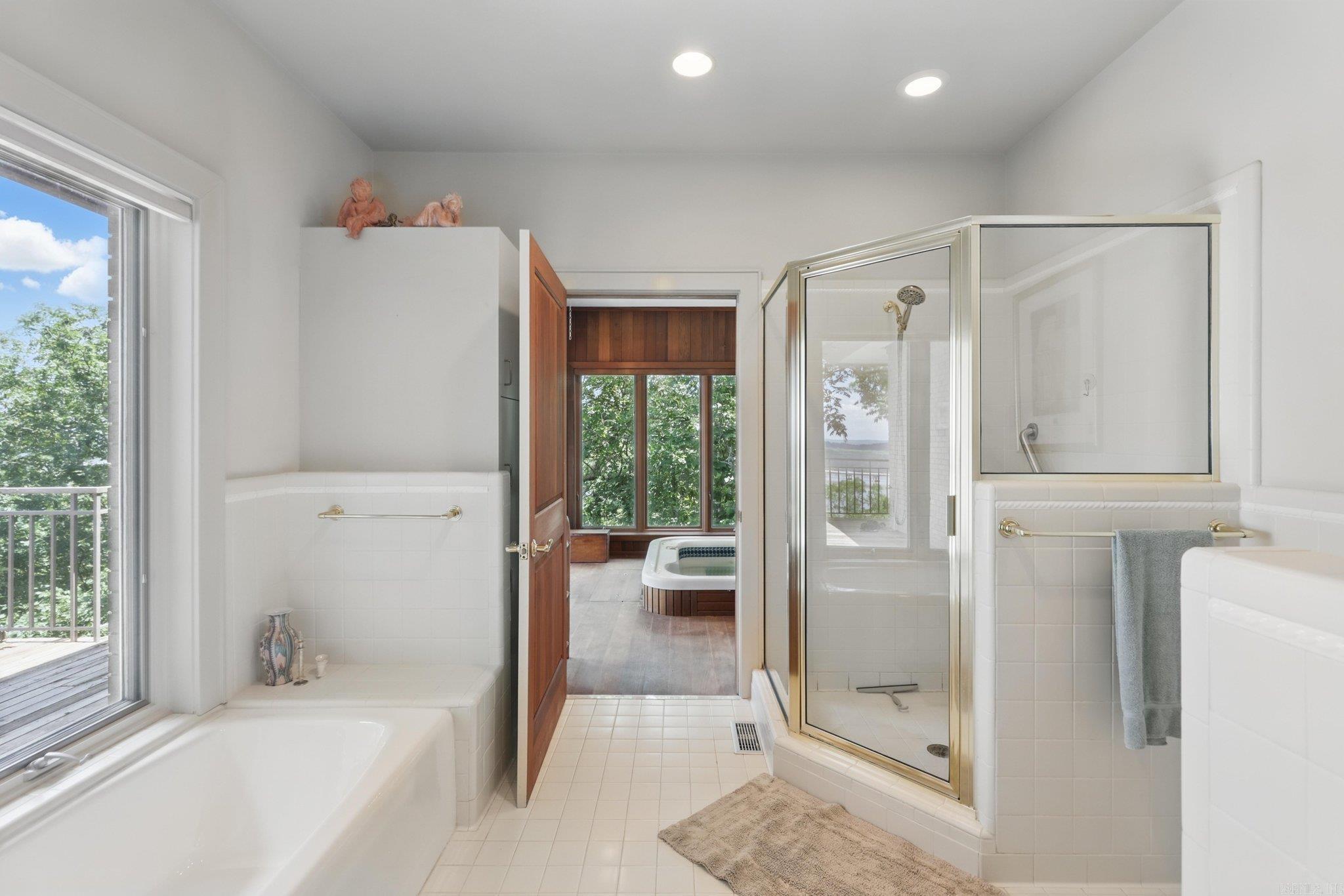 RIVERVIEW POINT - Residential
