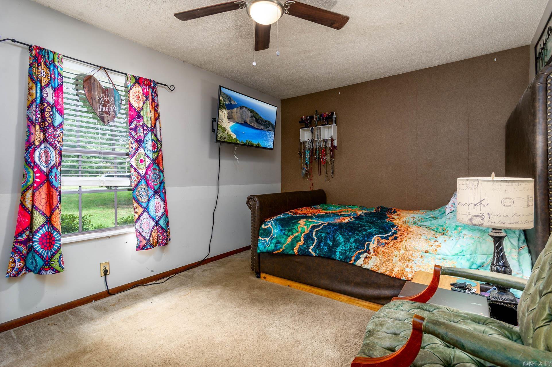 LIBERTY CREEK EST - Residential