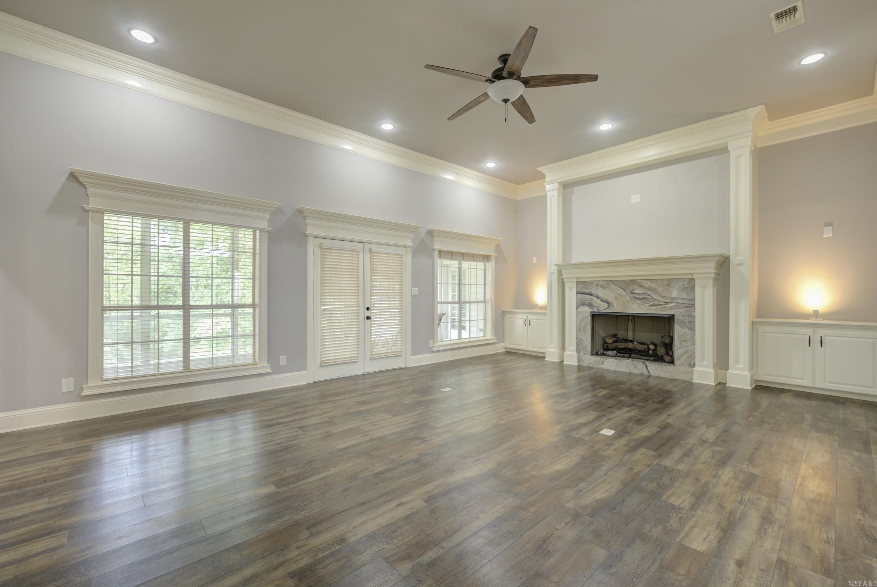 Tall Oaks - Residential