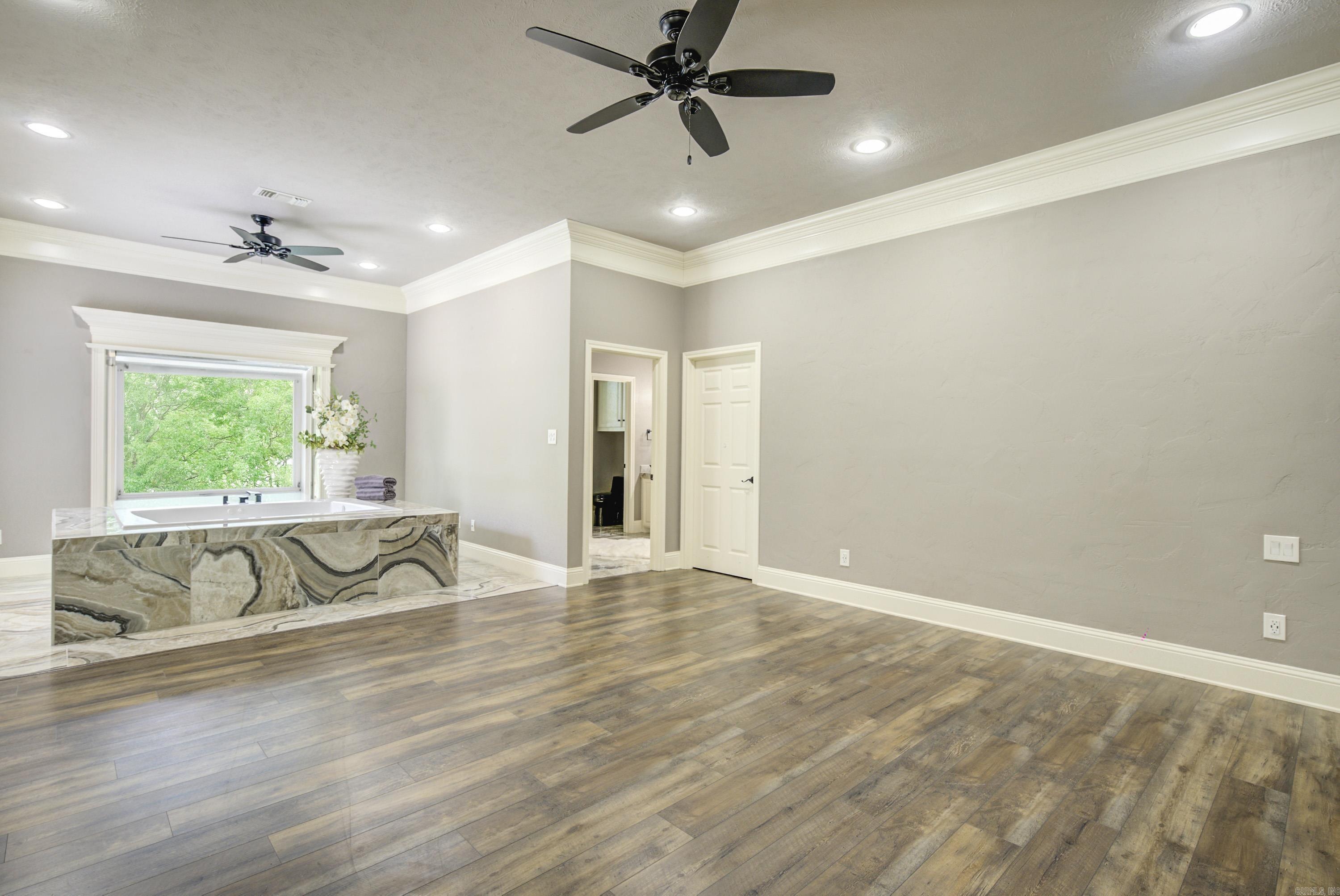Tall Oaks - Residential