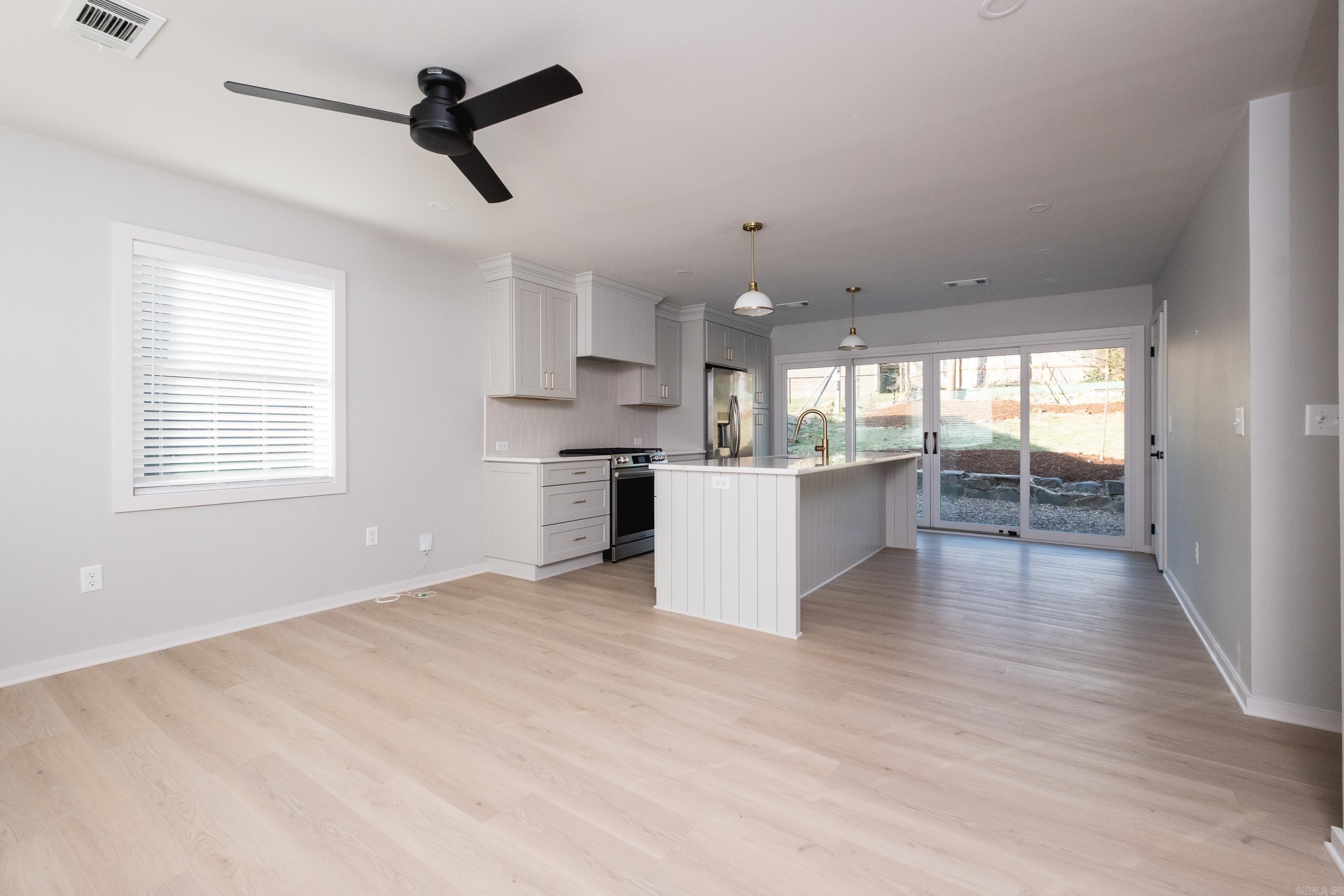 KINGWOOD PLACE - Residential