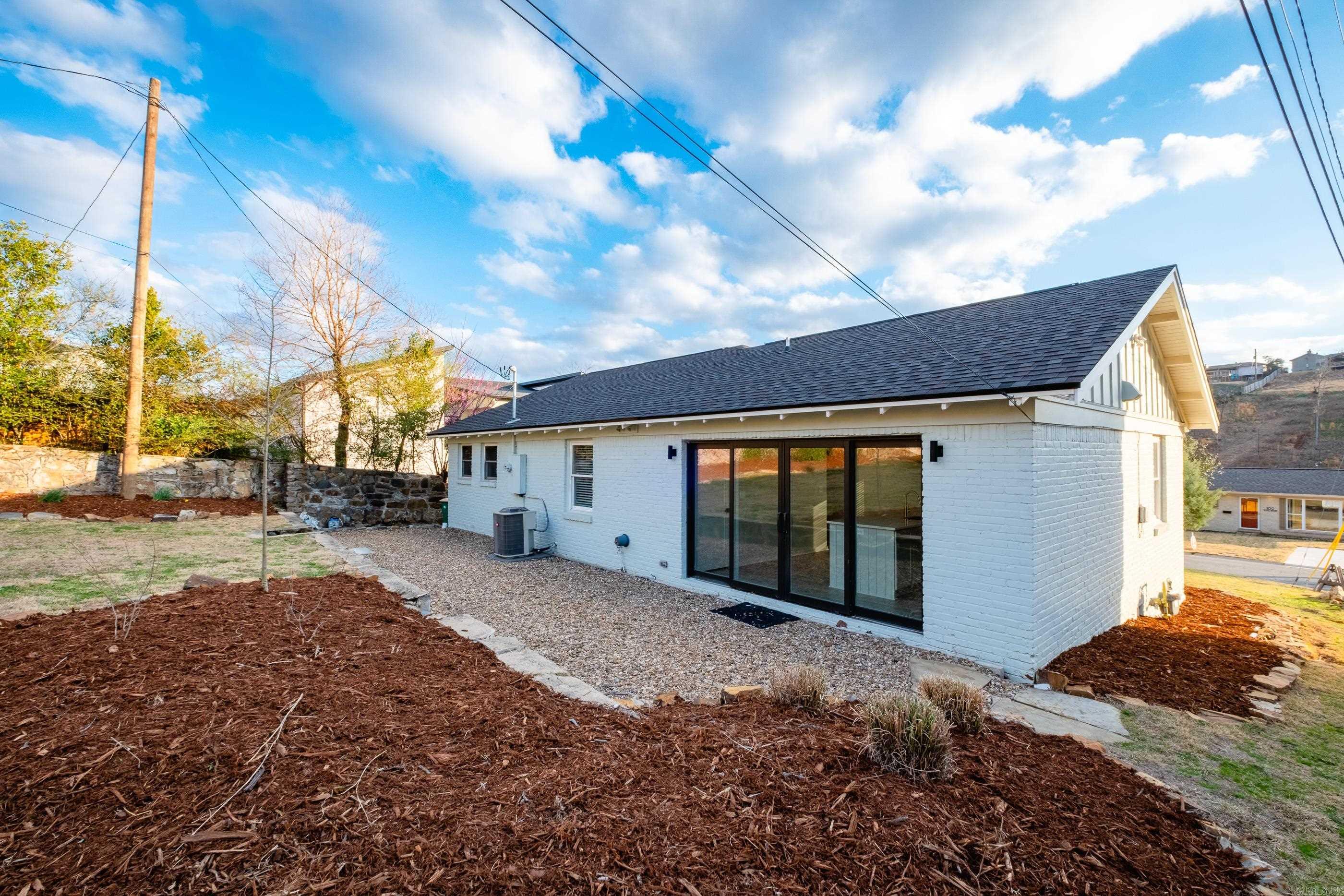 KINGWOOD PLACE - Residential