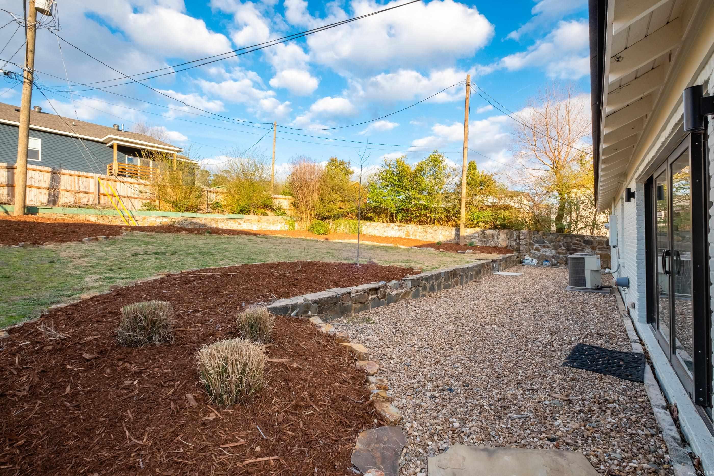 KINGWOOD PLACE - Residential