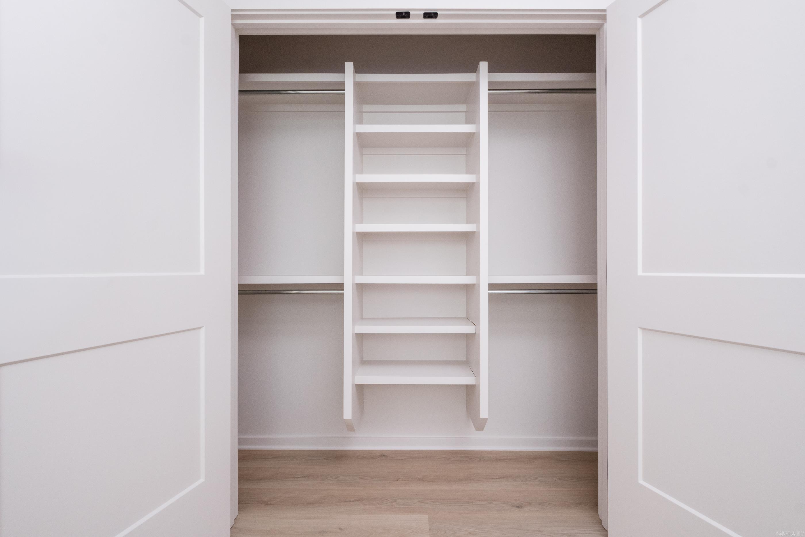 KINGWOOD PLACE - Residential