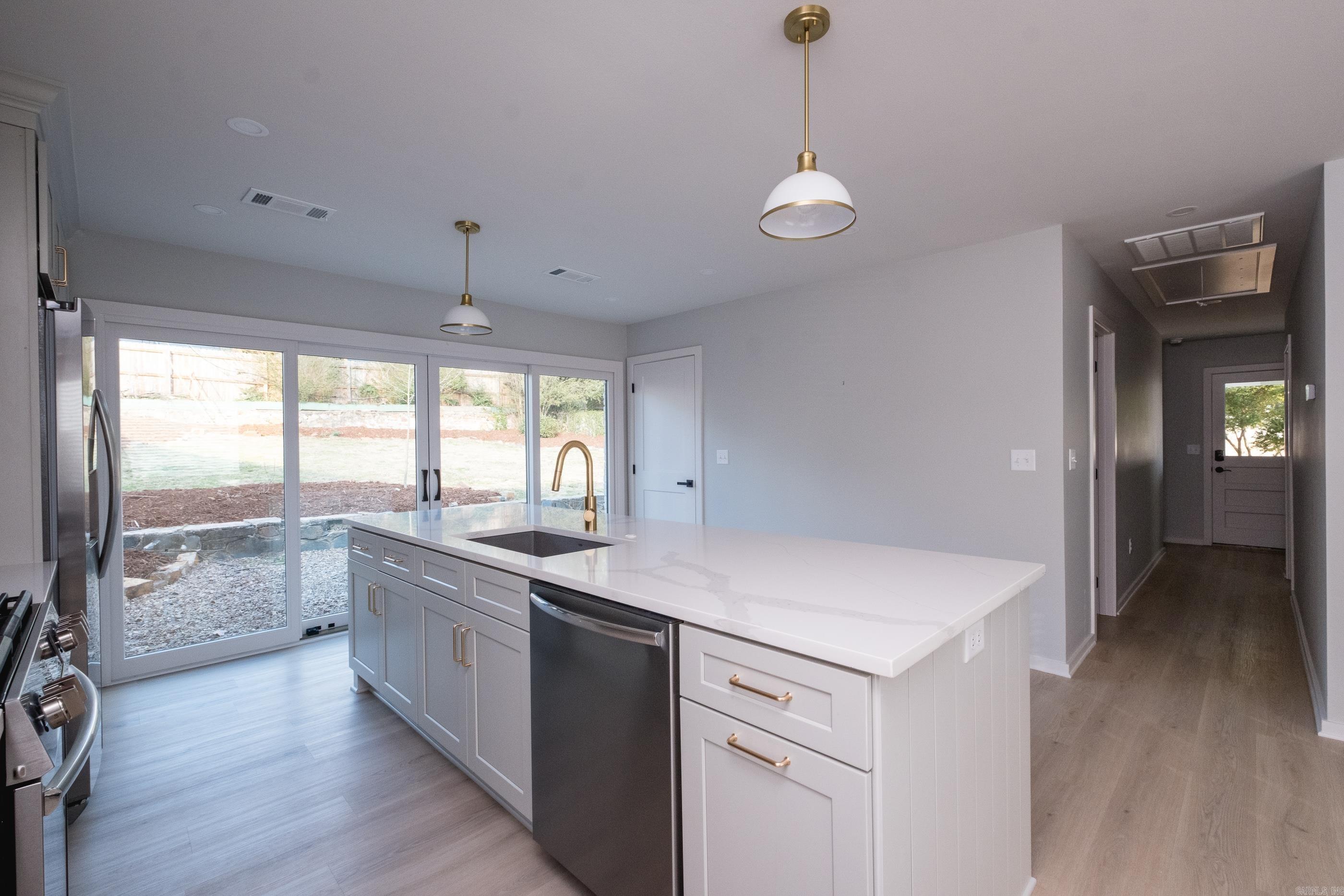 KINGWOOD PLACE - Residential