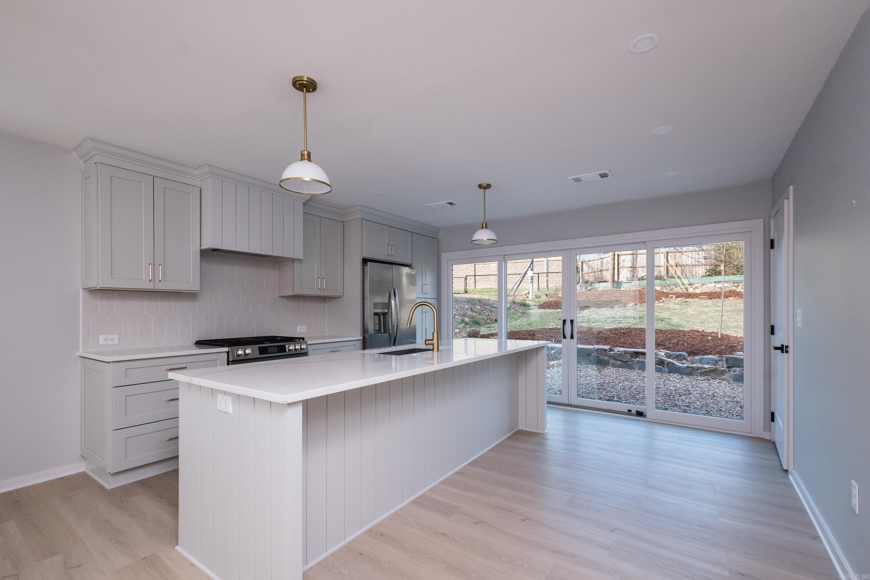 KINGWOOD PLACE - Residential