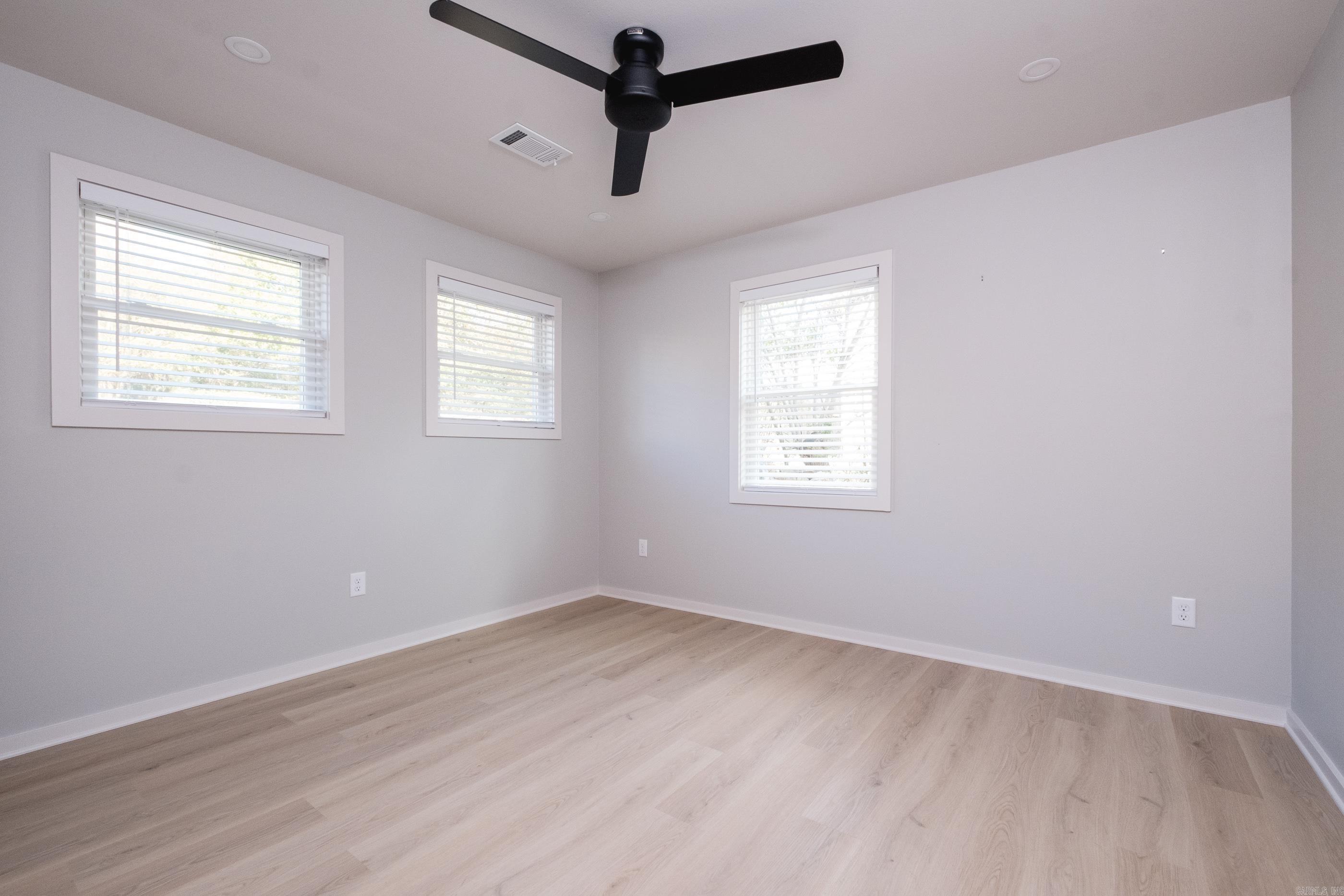 KINGWOOD PLACE - Residential