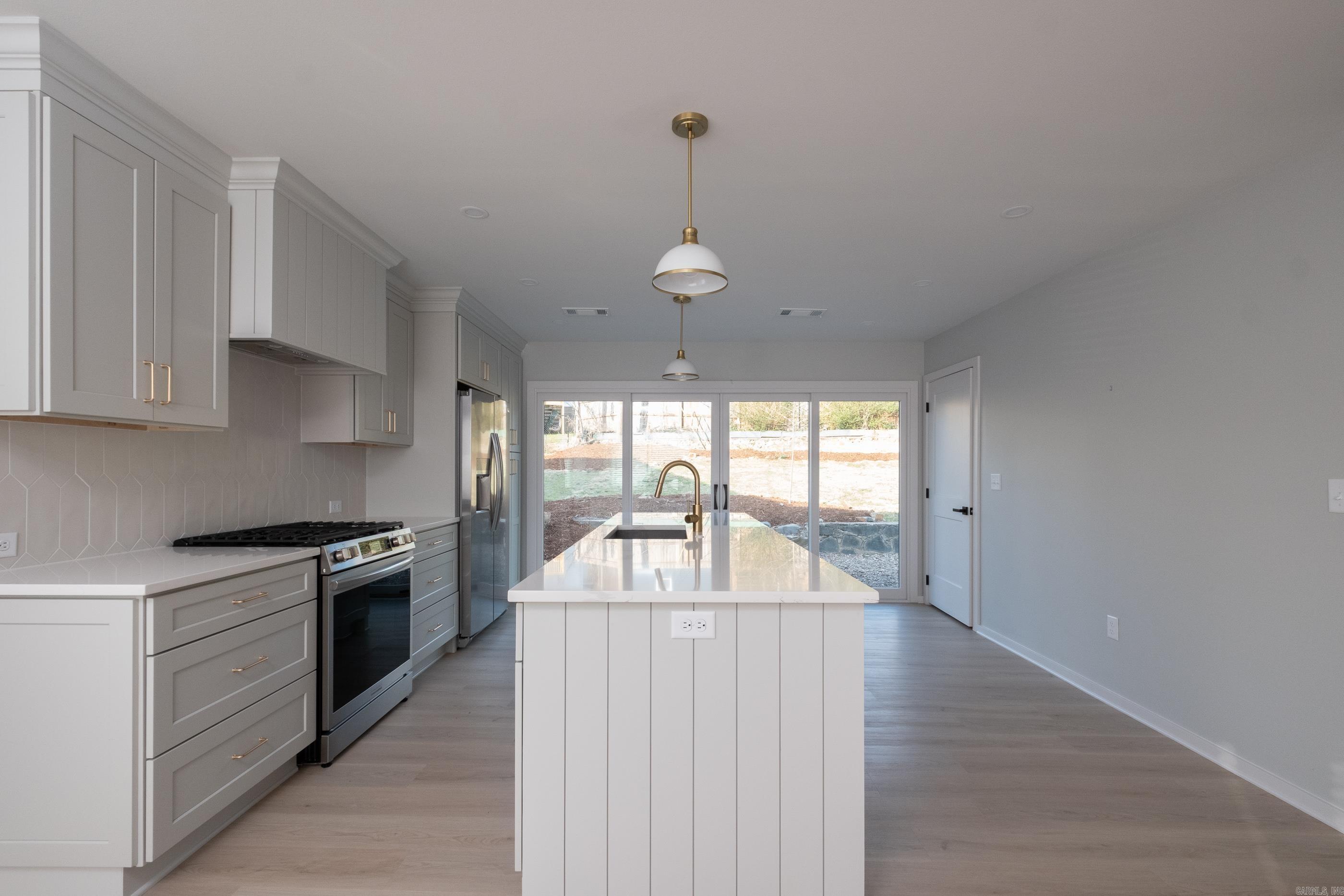 KINGWOOD PLACE - Residential