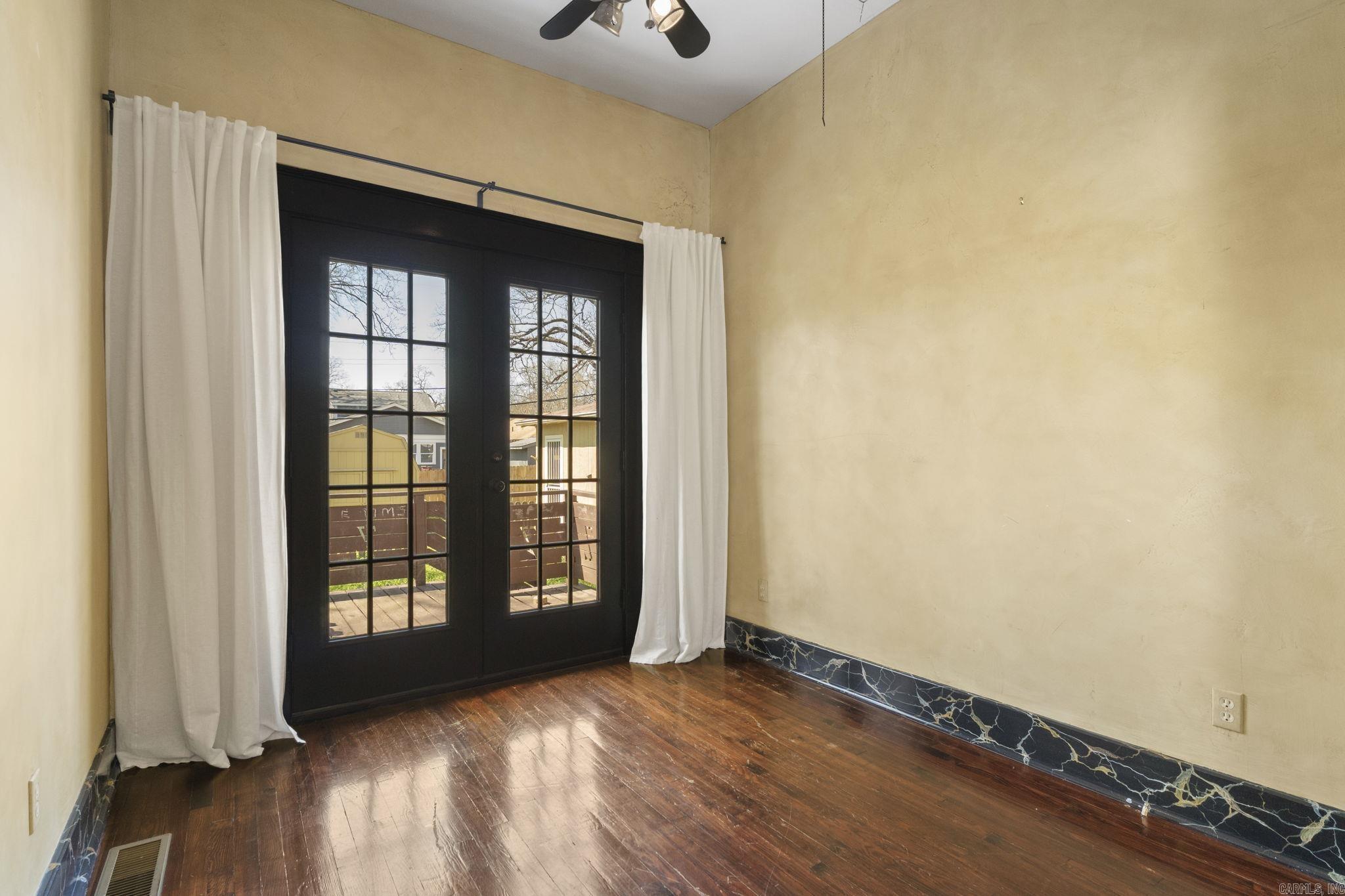 STIFFTS C S - Residential