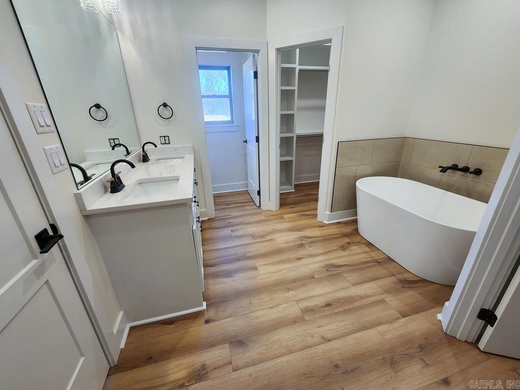 EAST MEADOW - Residential