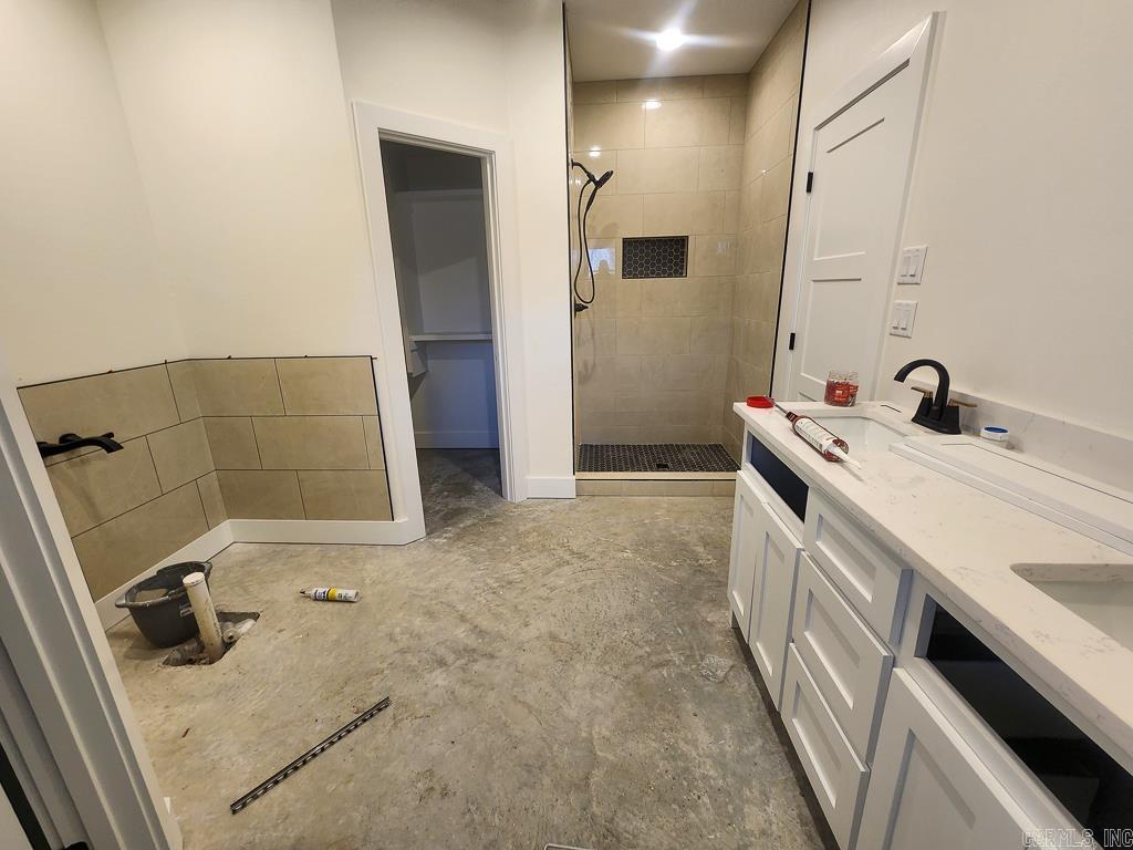 EAST MEADOW - Residential