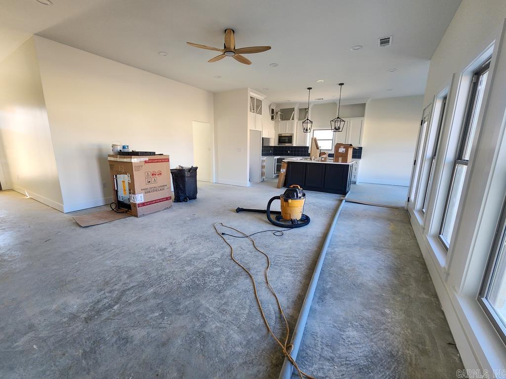 EAST MEADOW - Residential