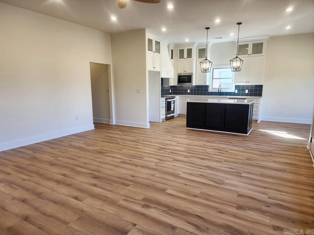 EAST MEADOW - Residential