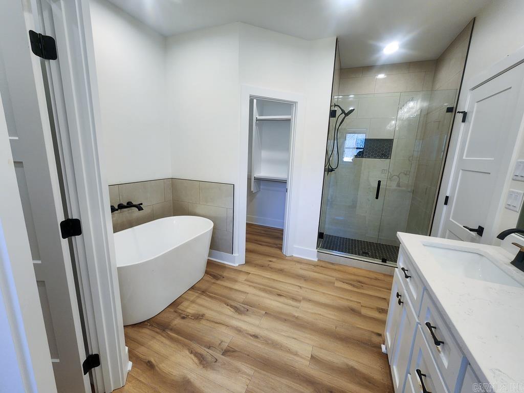 EAST MEADOW - Residential