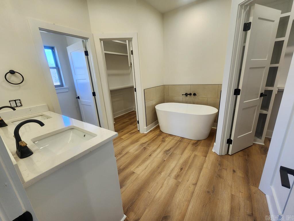 EAST MEADOW - Residential