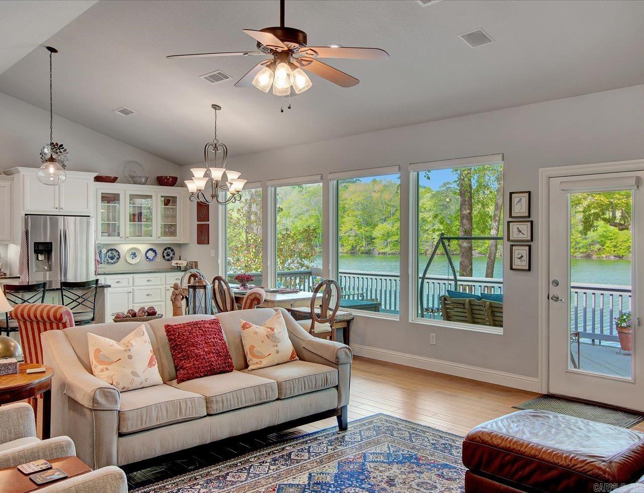 DIAMONDHEAD N - Residential