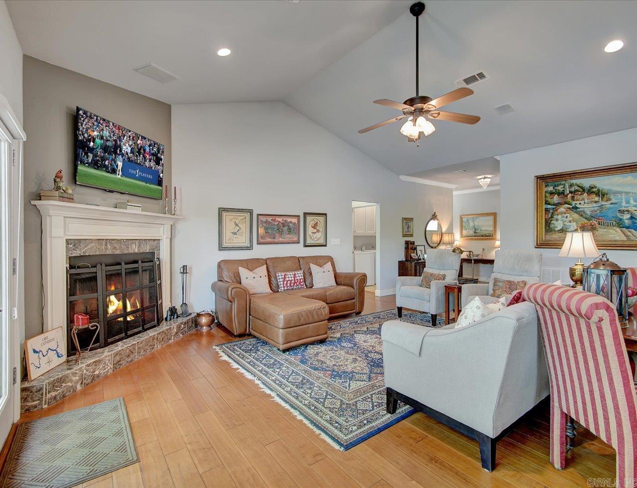 DIAMONDHEAD N - Residential