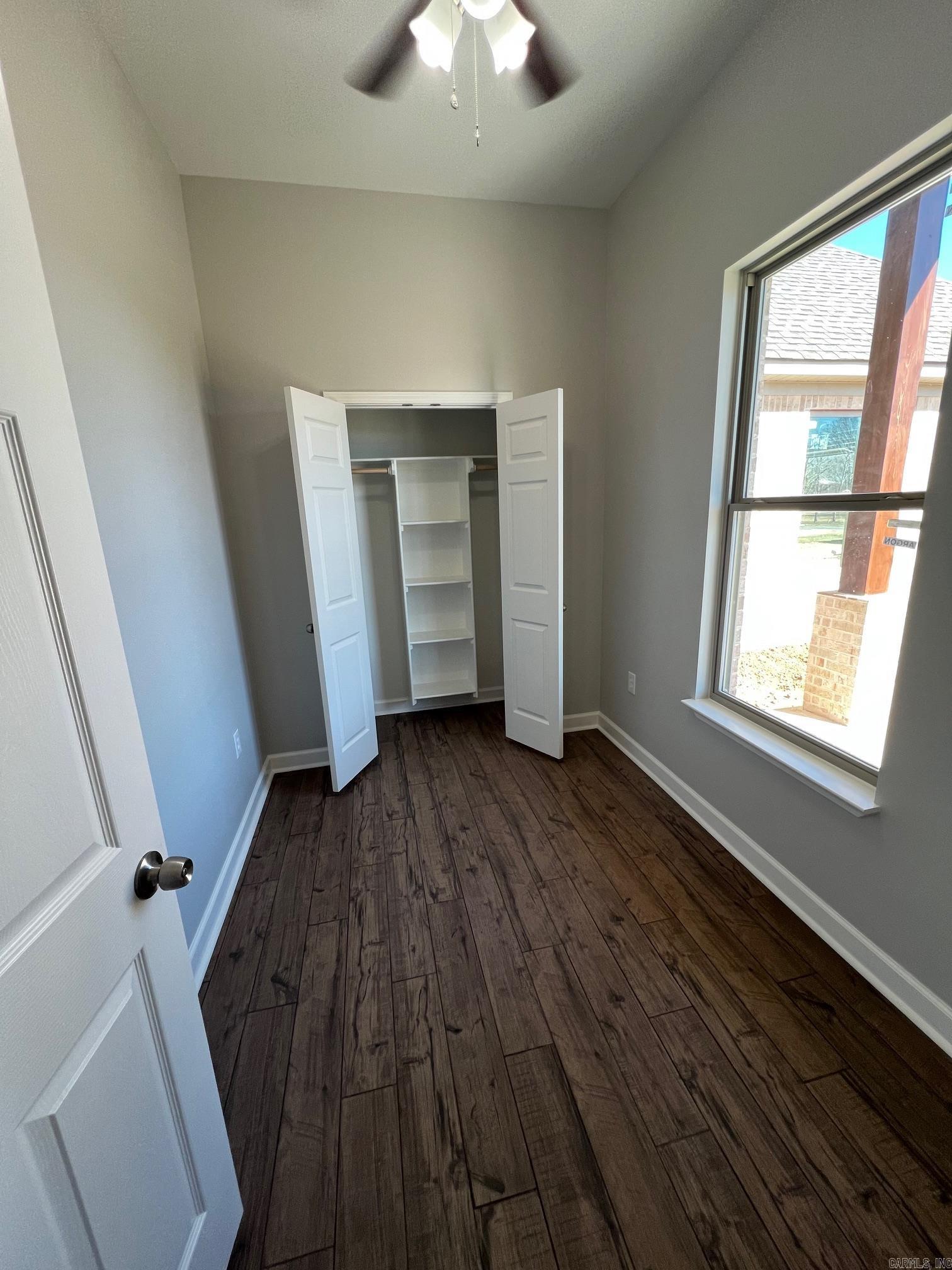 COUNTRY MEADOWS - Residential