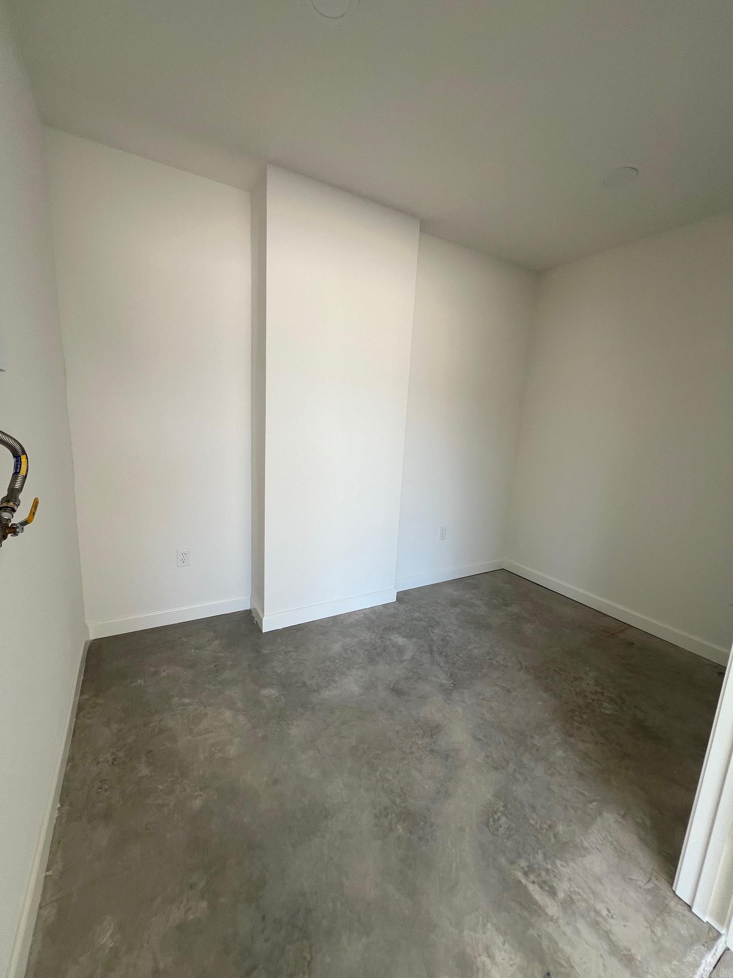 COUNTRY MEADOWS - Residential