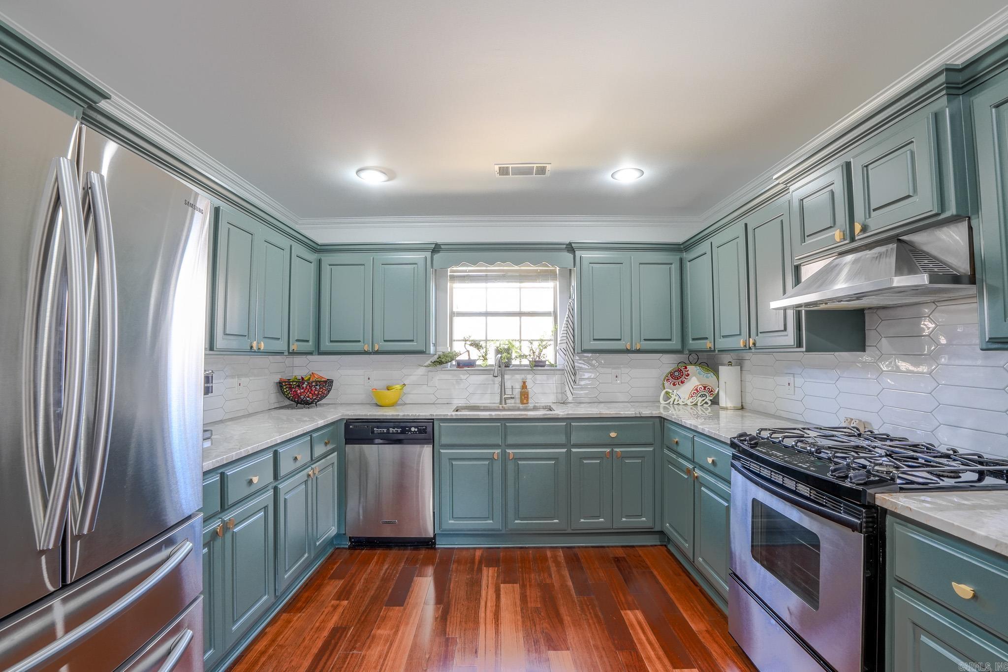 CHARLESTON HEIGHTS ADDN - Residential