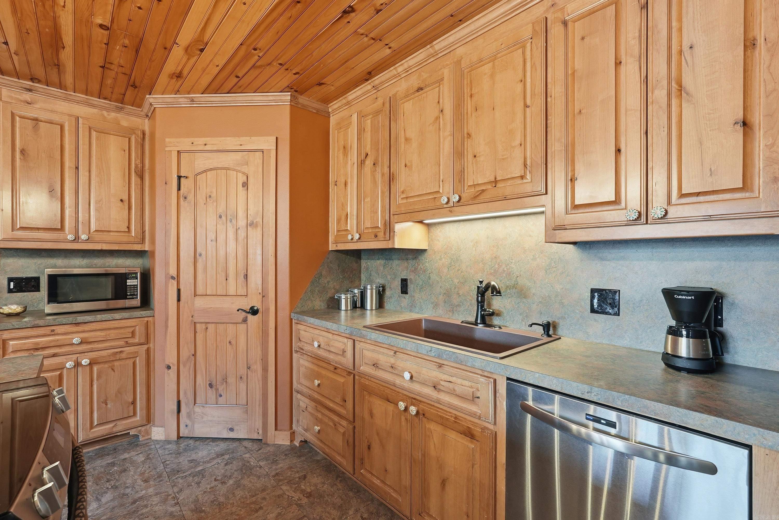 RESTFUL RIDGE - Residential