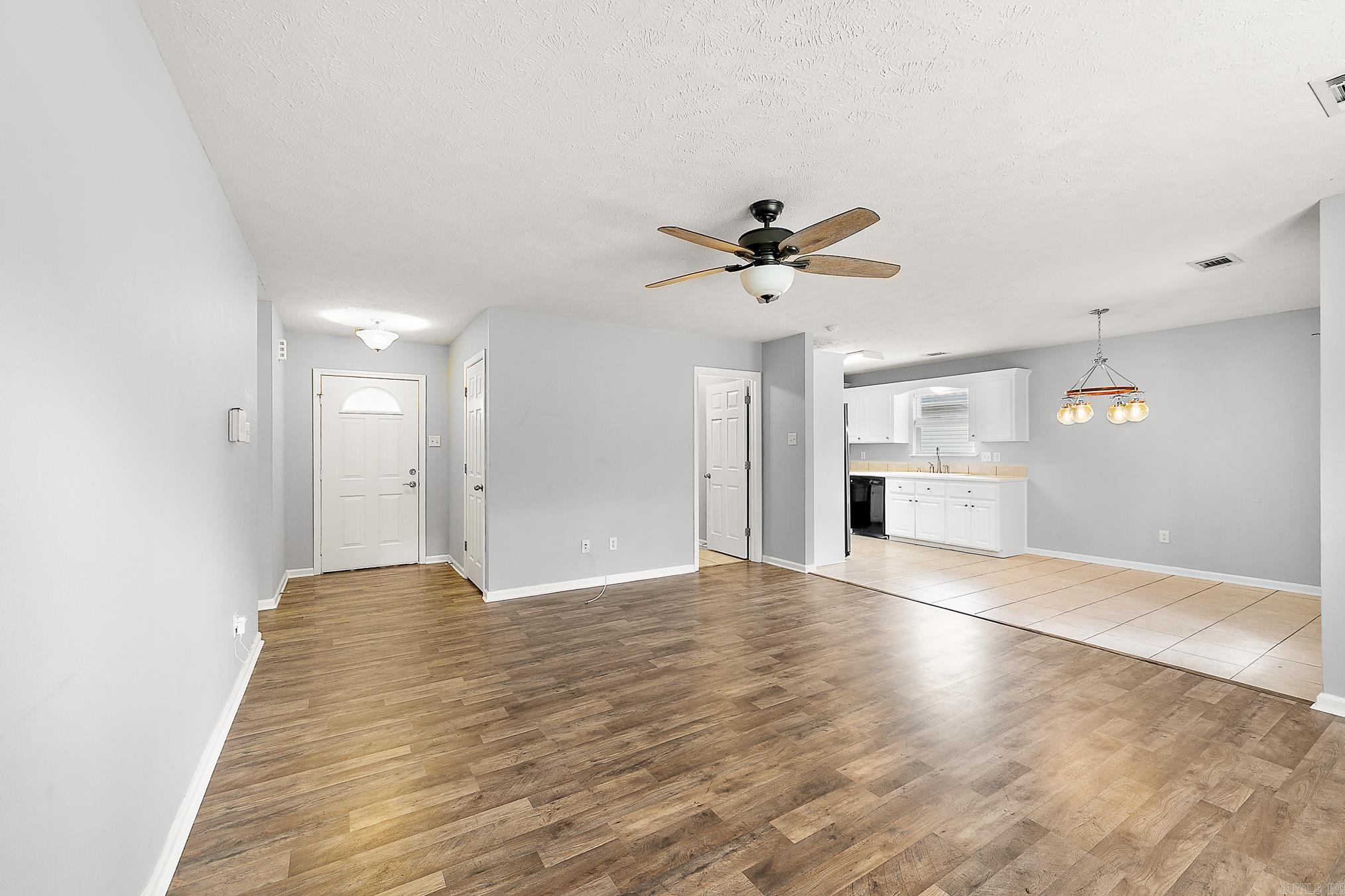 CARRIAGE COURT L - Residential