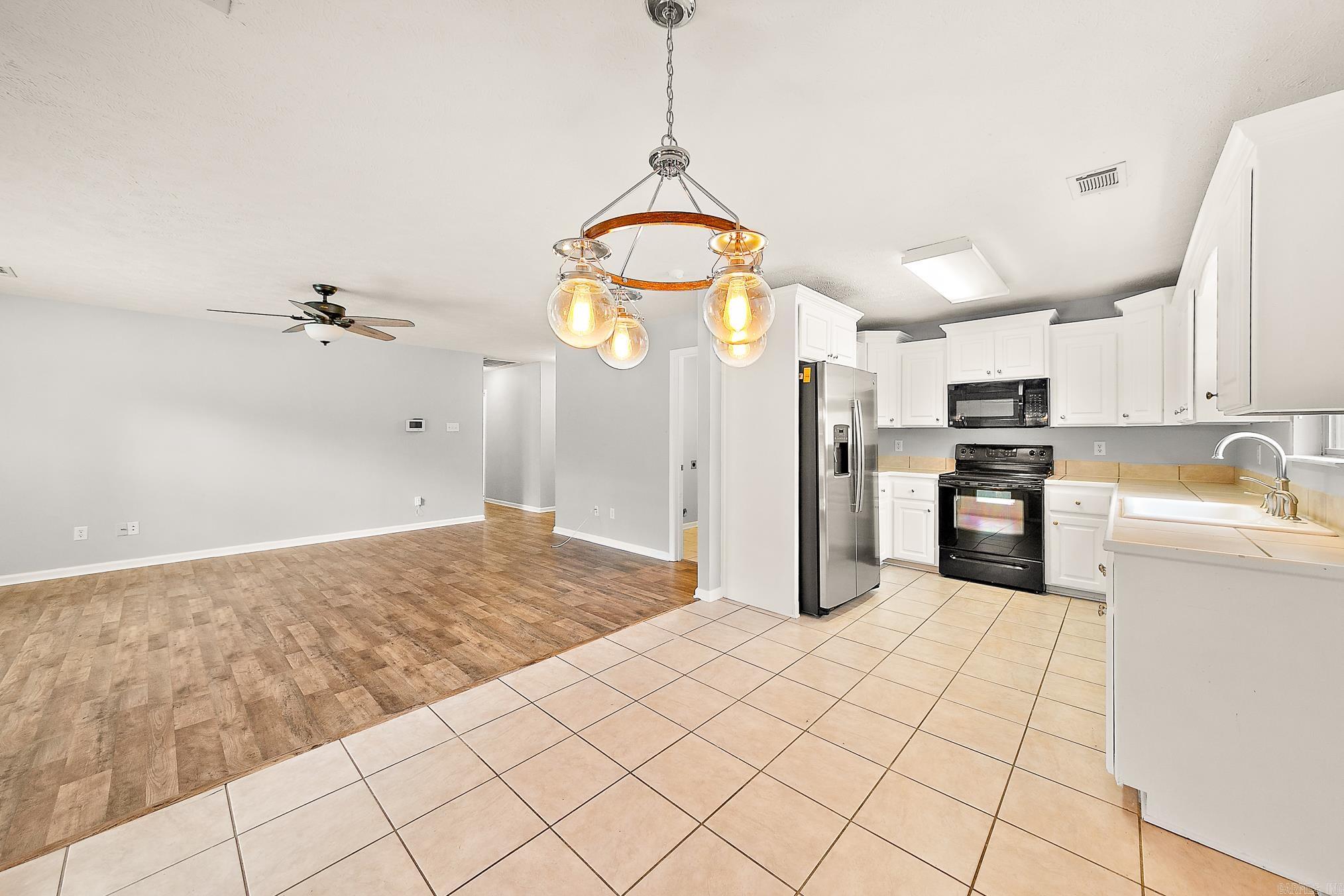 CARRIAGE COURT L - Residential