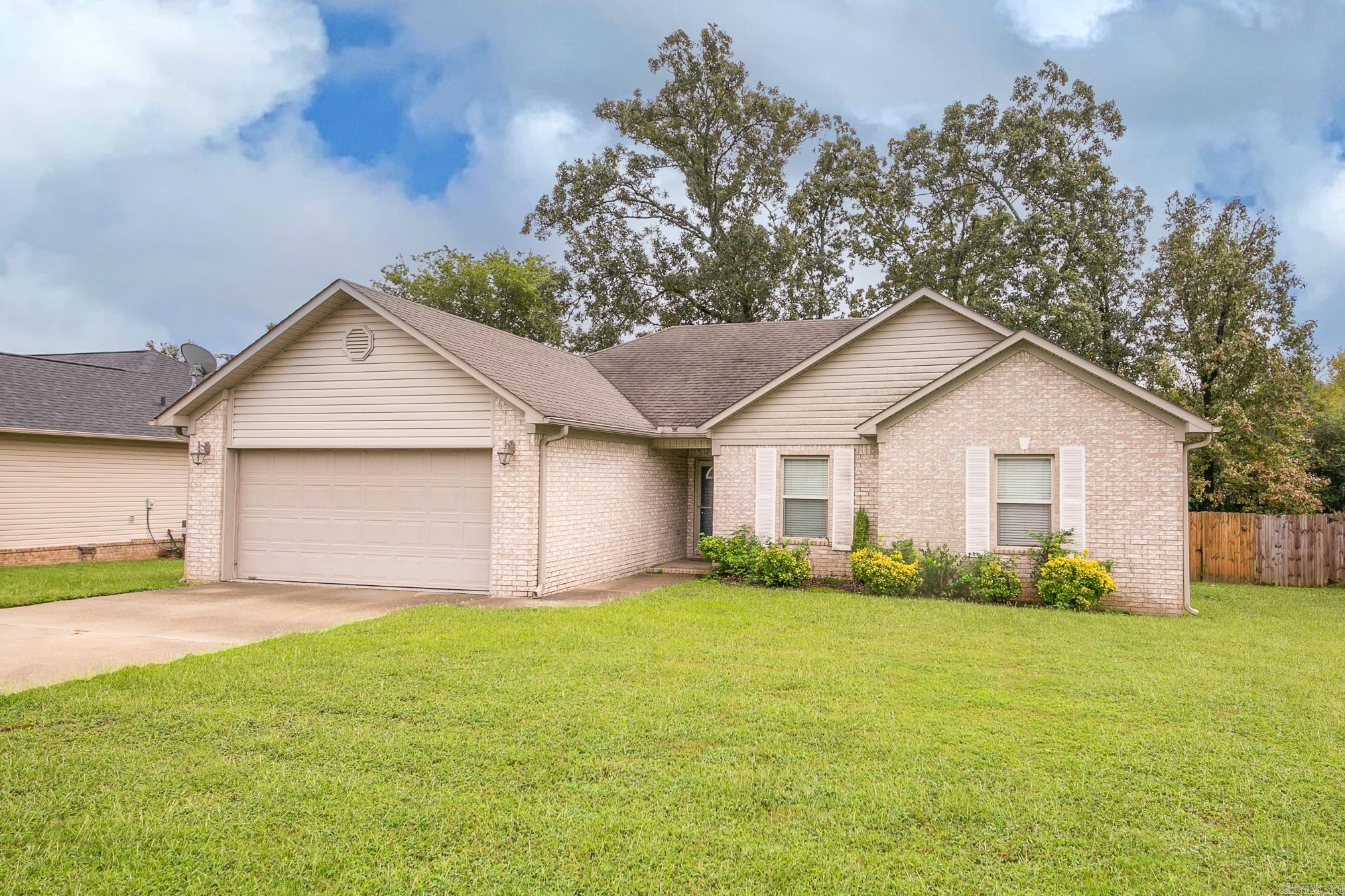 CARRIAGE COURT L - Residential