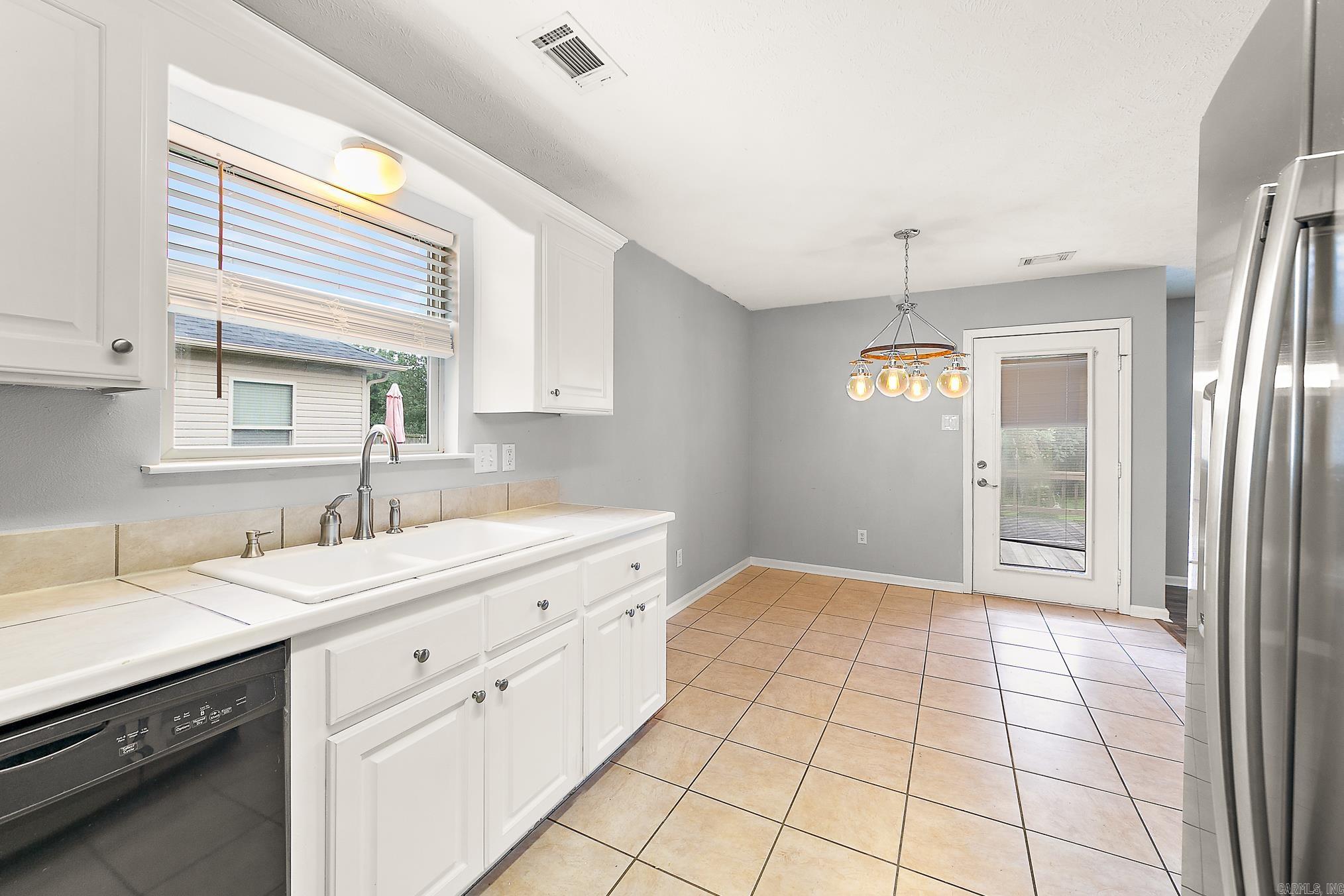 CARRIAGE COURT L - Residential