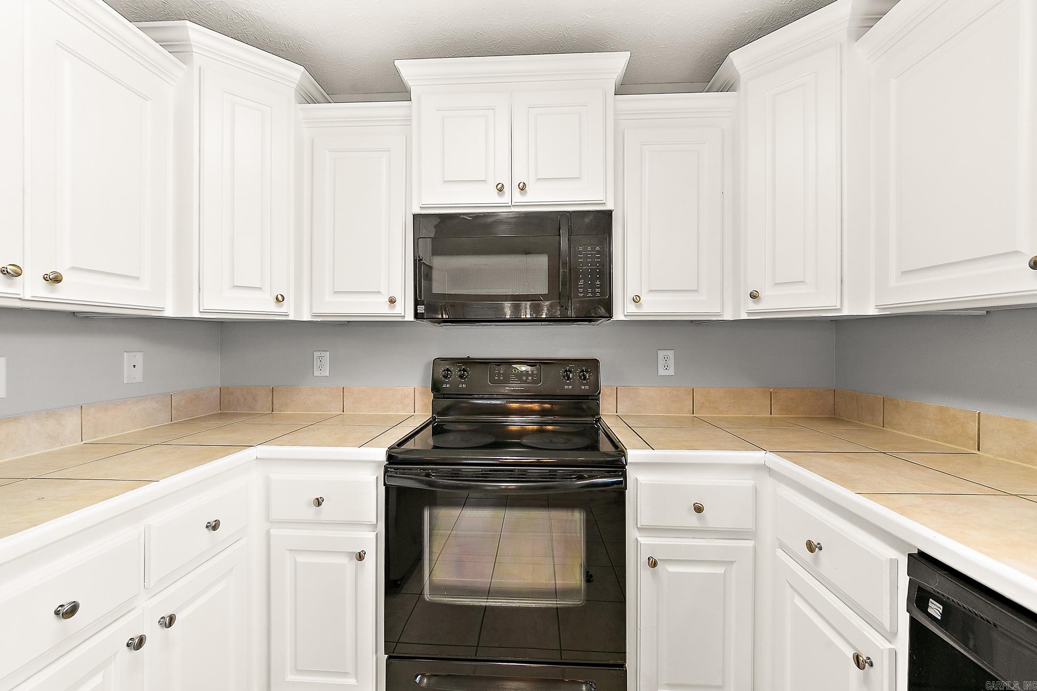 CARRIAGE COURT L - Residential