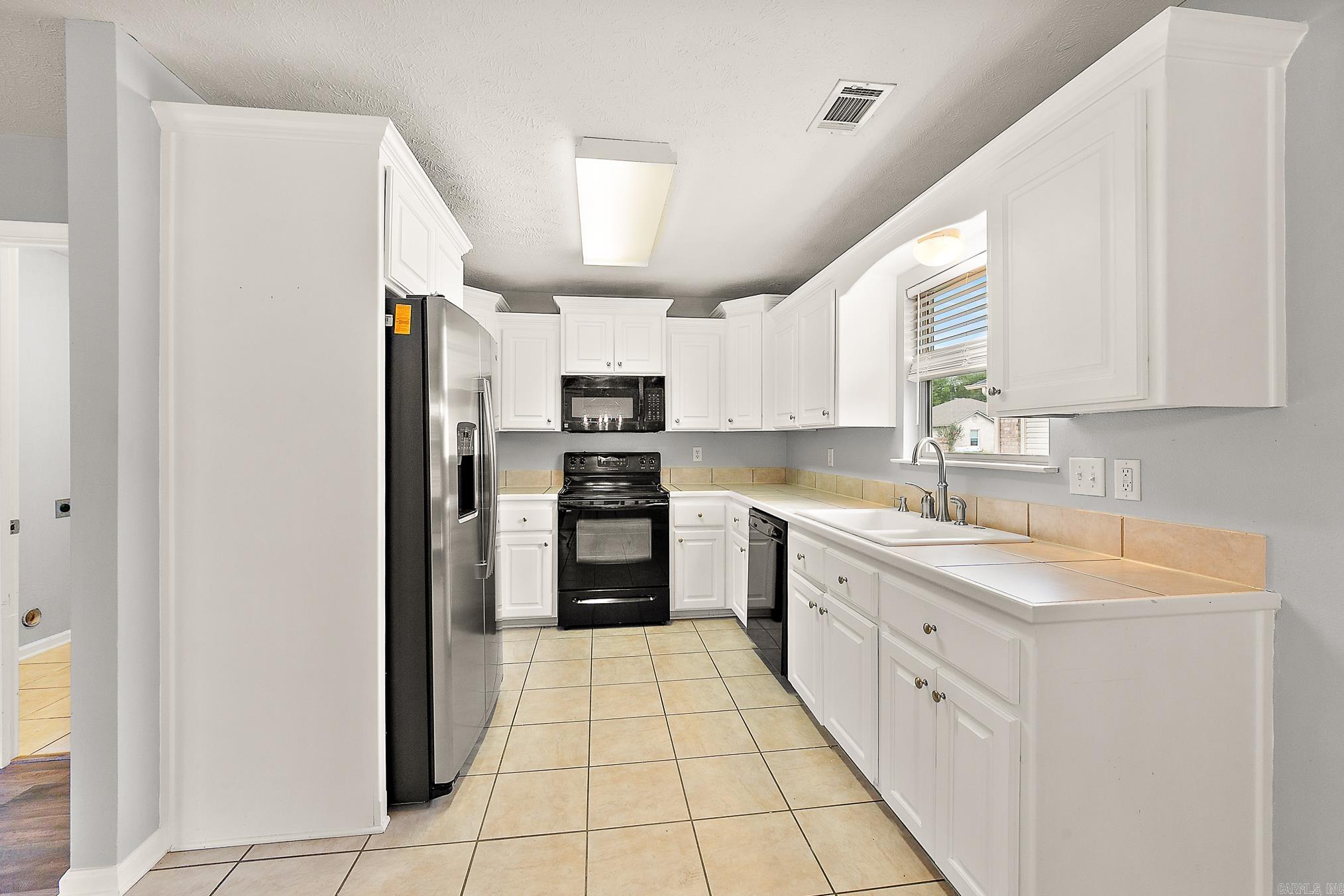 CARRIAGE COURT L - Residential