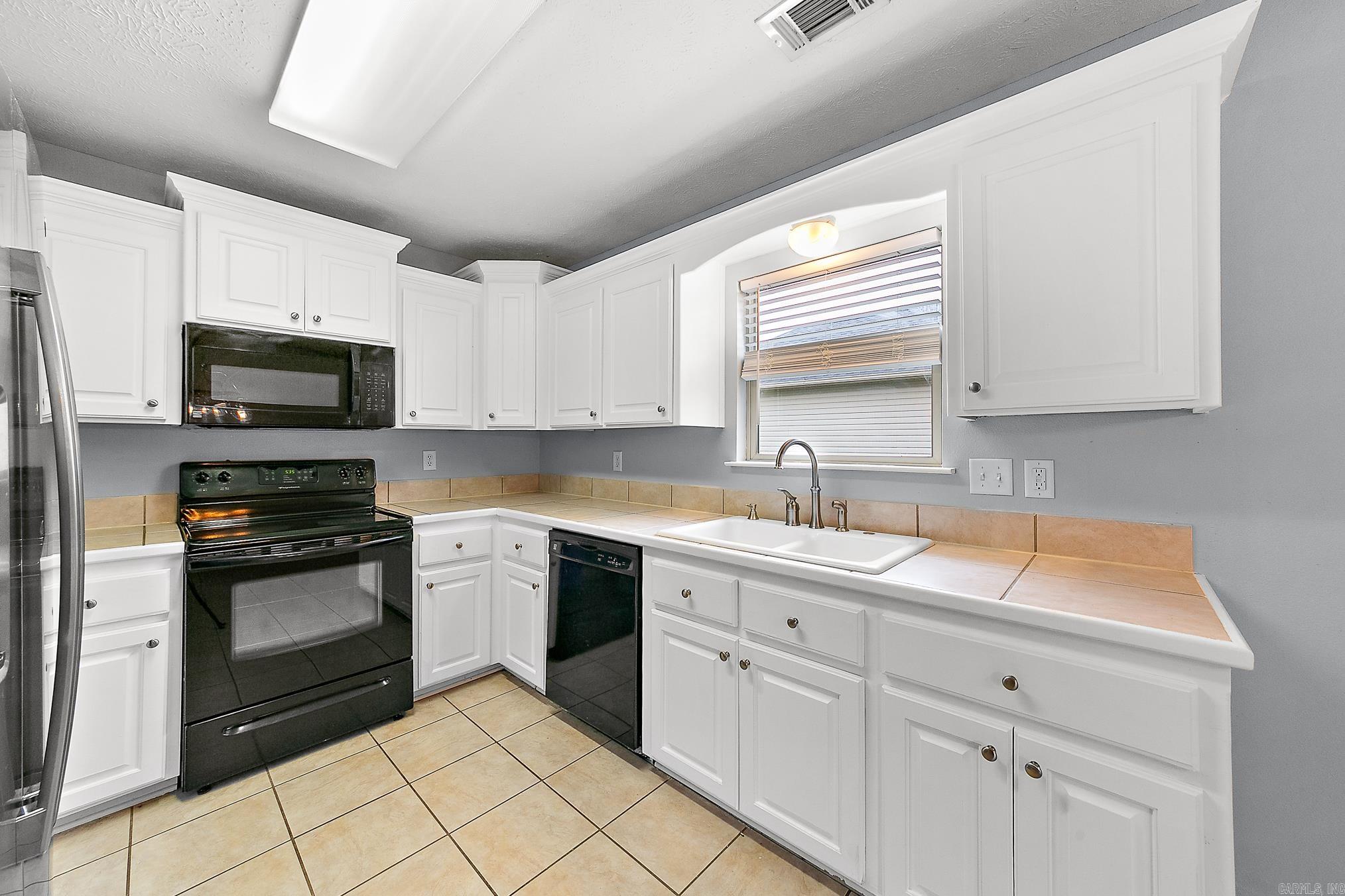 CARRIAGE COURT L - Residential