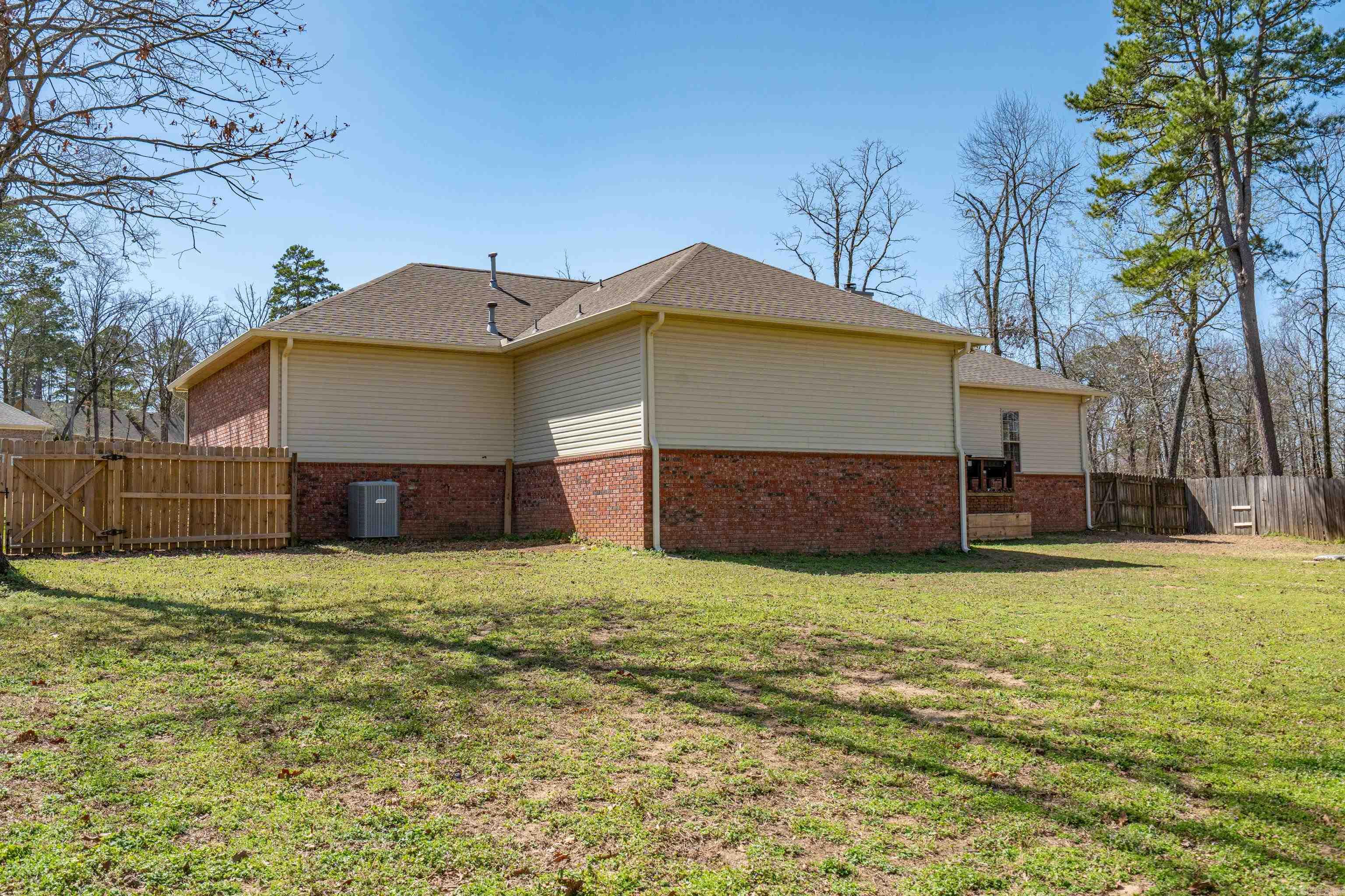 LAKEVIEW - Residential