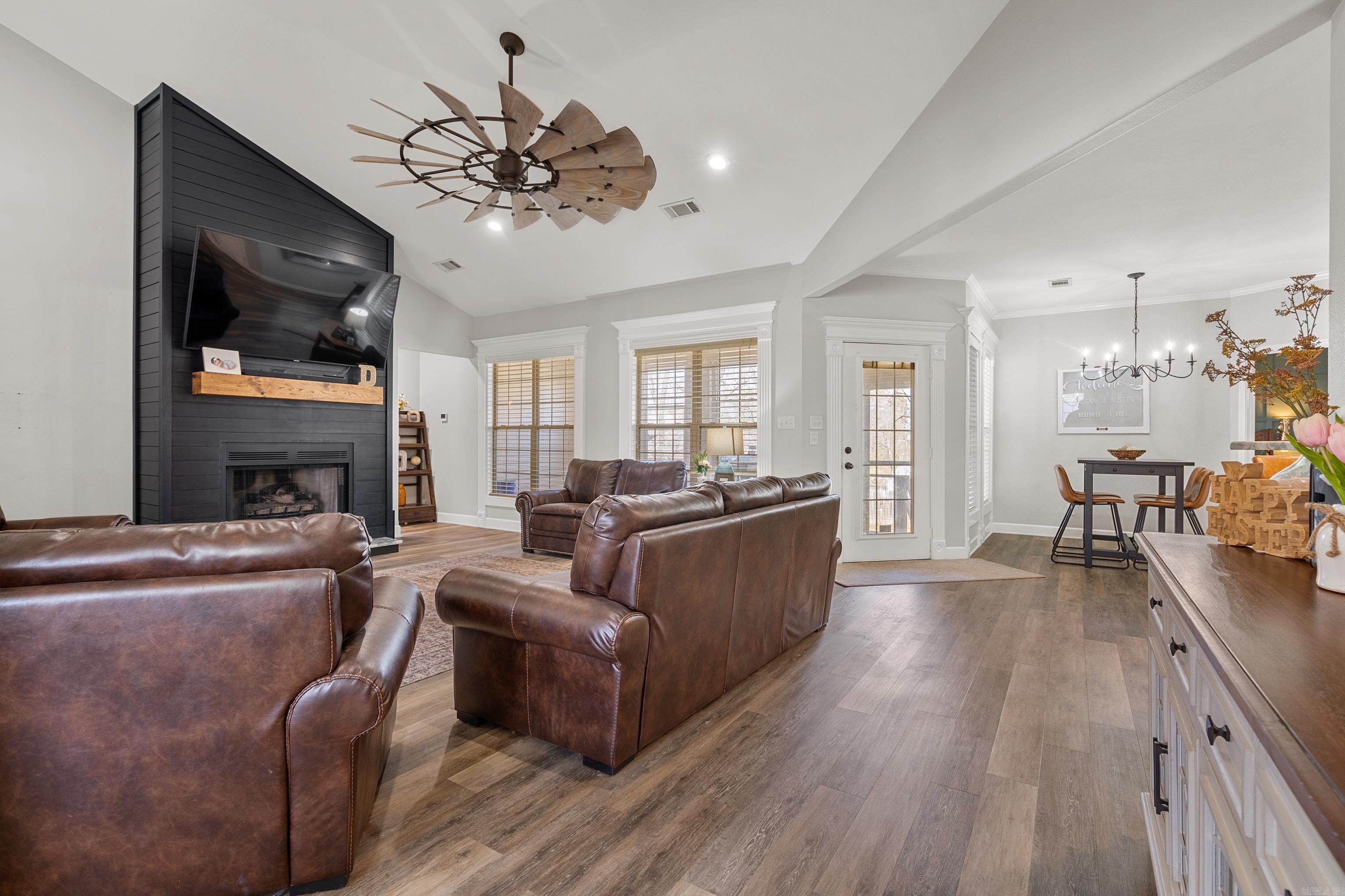LAKEVIEW - Residential