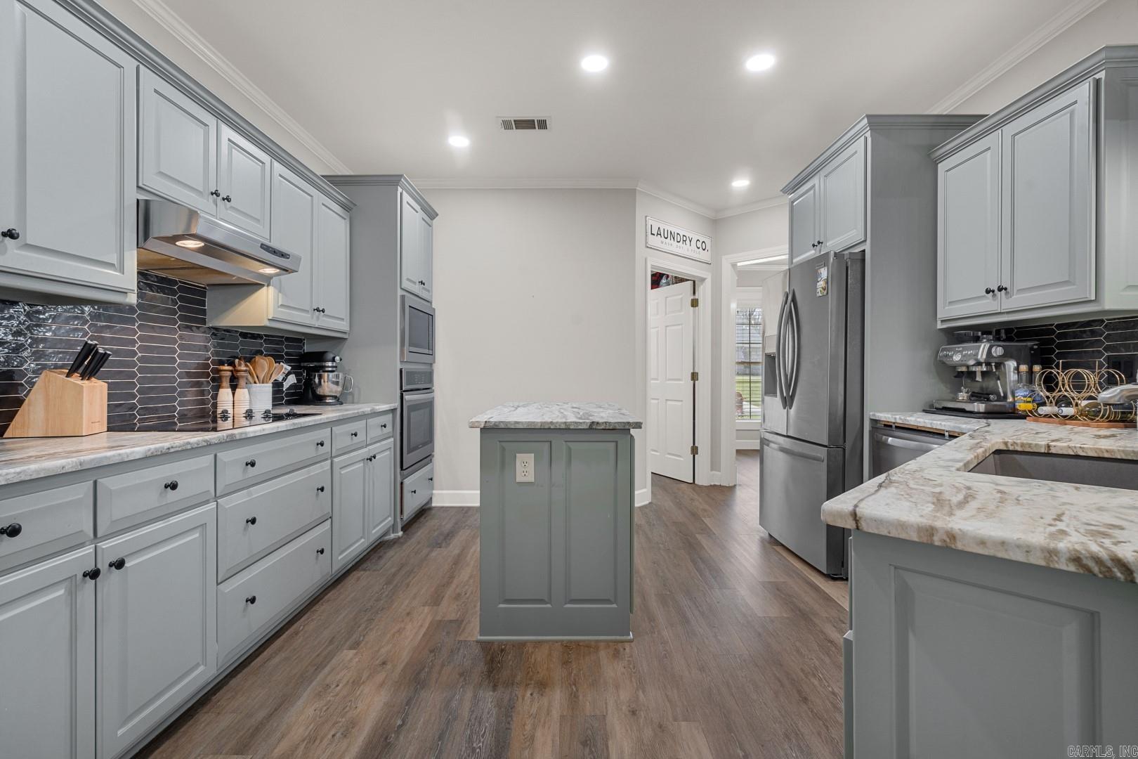 LAKEVIEW - Residential