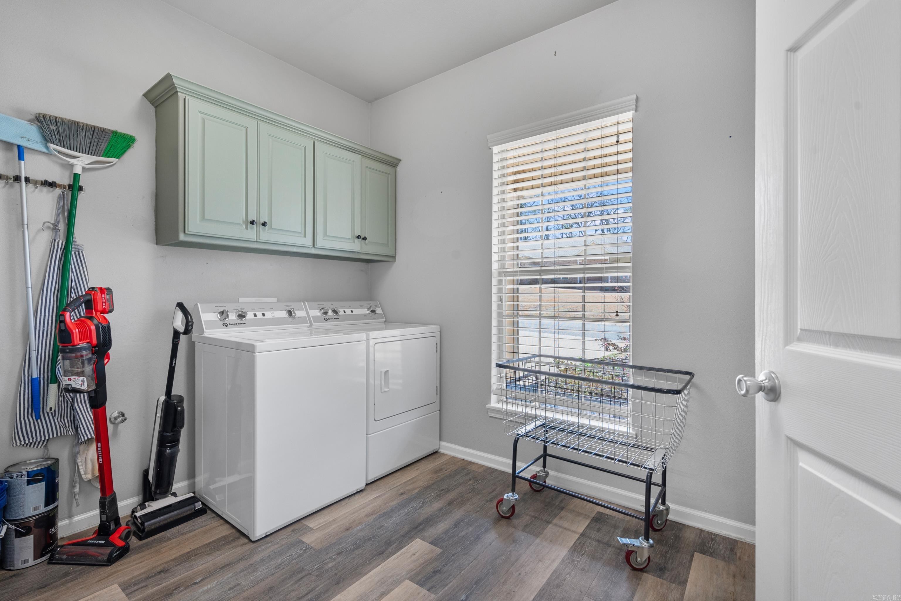 LAKEVIEW - Residential